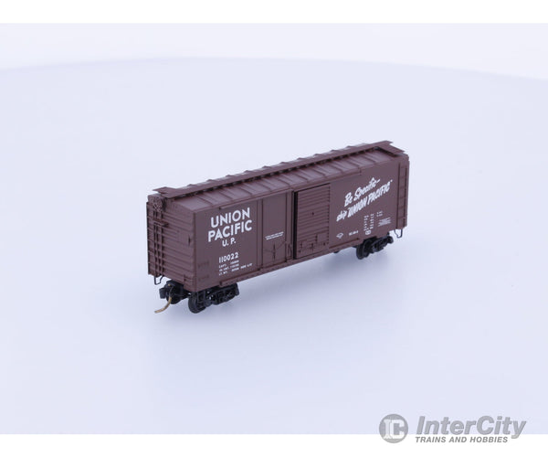 Micro Trains 22030 N 40’ Standard Box Car Plug & Sliding Door Union Pacific (UP) 110022 Freight Cars