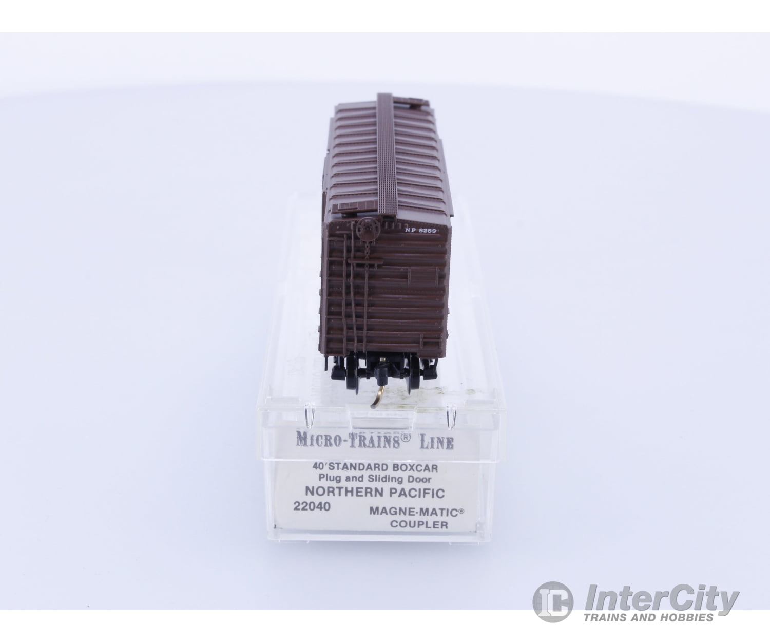 Micro Trains 22040 N 40’ Standard Box Car Plug & Sliding Door Northern Pacific (NP) 8289 Freight Cars