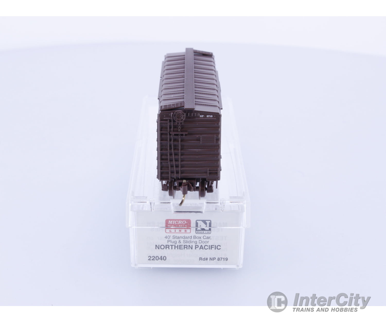 Micro Trains 22040 N 40’ Standard Box Car Plug & Sliding Door Northern Pacific (NP) 8719 Freight Cars