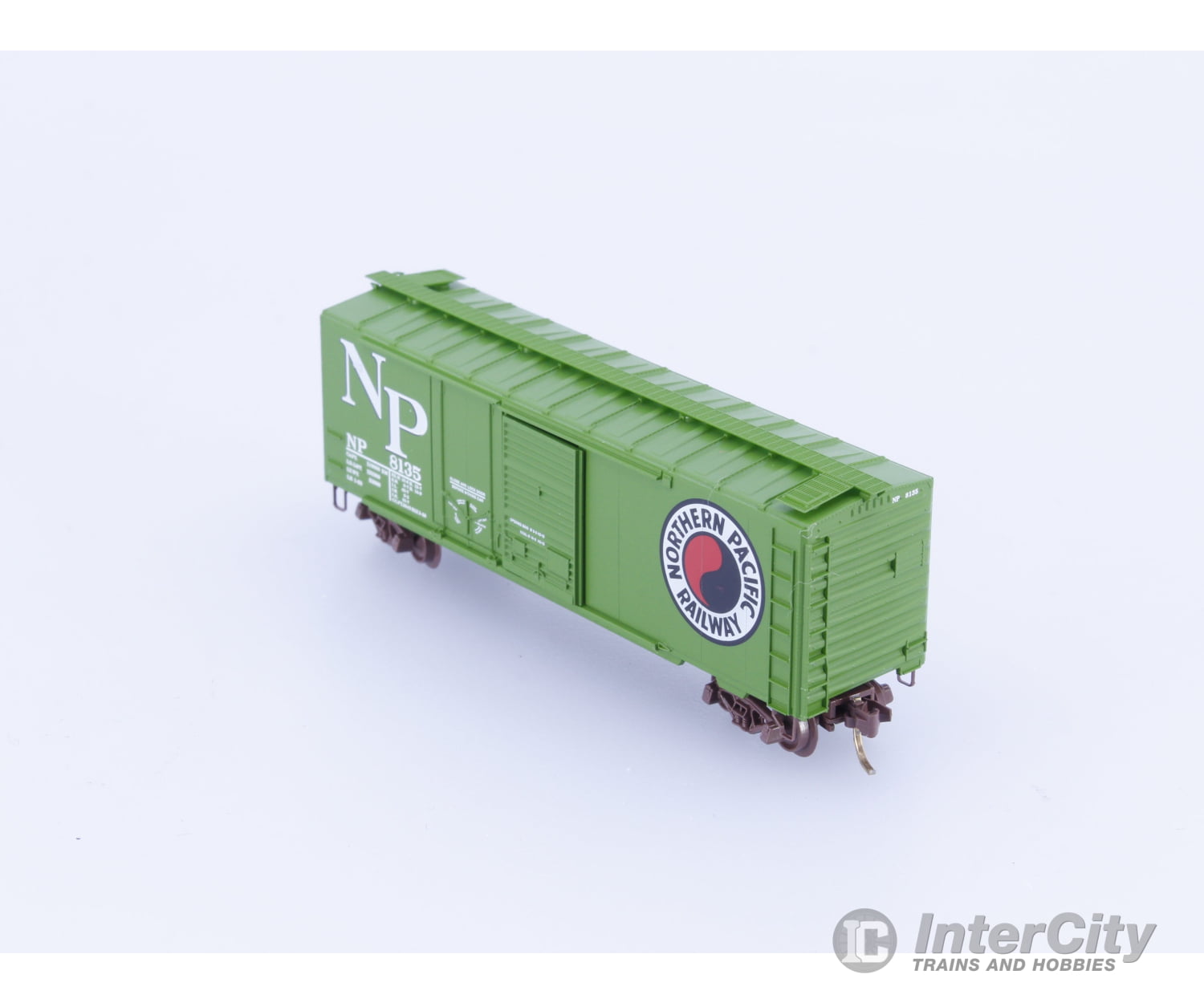 Micro Trains 22090 N 40’ Combination Door Boxcar Northern Pacific (NP) 8135 Freight Cars