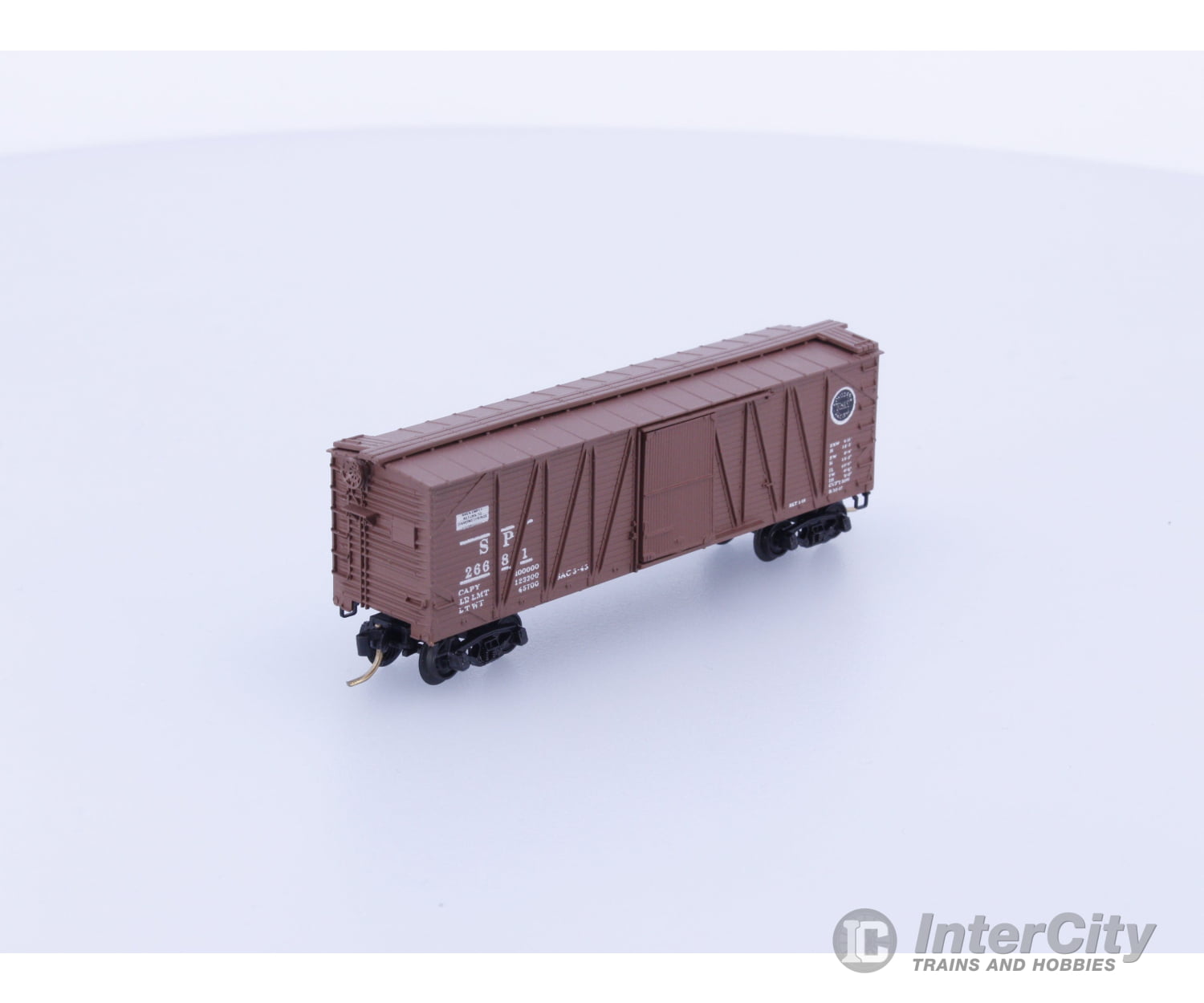 Micro Trains 28030 N Boxcar 40’ Wood Sheathed Outside Braced Southern Pacific (SP) 26681 Freight Cars