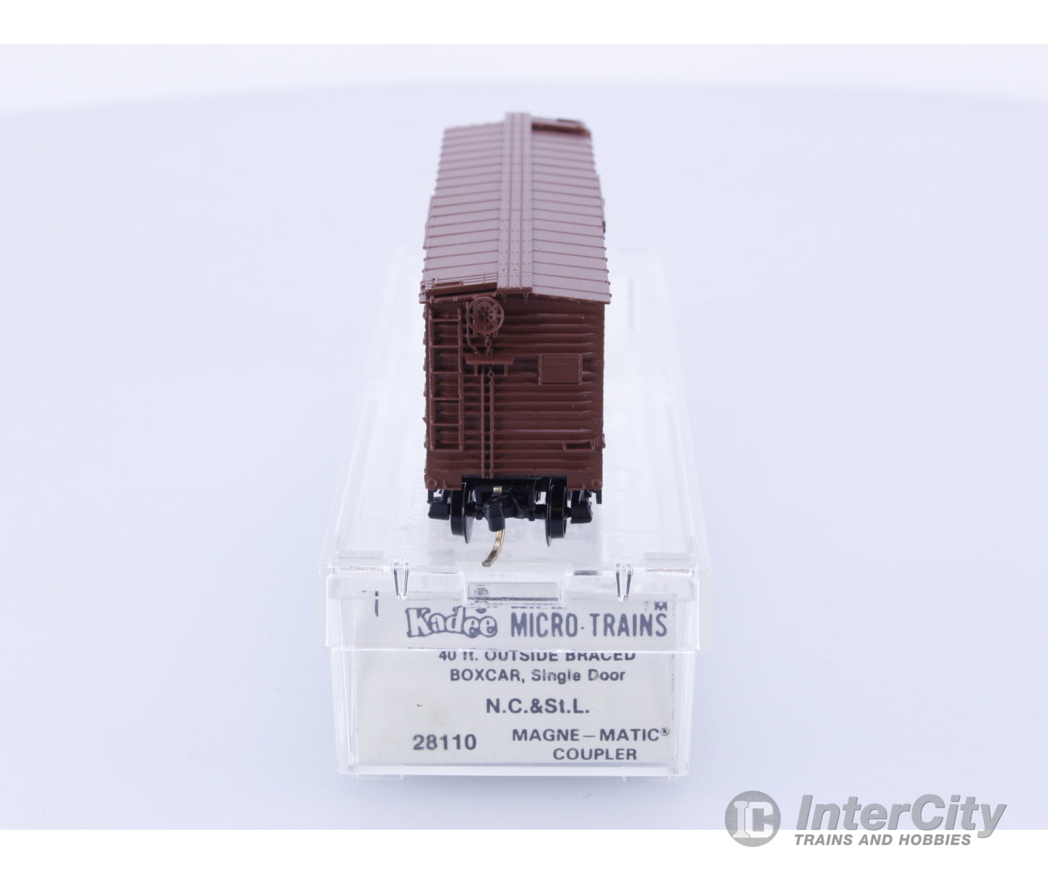 Micro Trains 28110 N Boxcar 40’ Wood Sheathed Outside Braced Nashville Chattanooga & St. Louis NC&STL 15994 Freight Cars