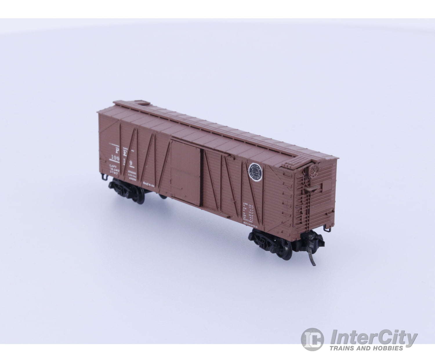 Micro Trains 28362 N 40’ Outside Braced Box Car Pacific Electric 10019 Freight Cars