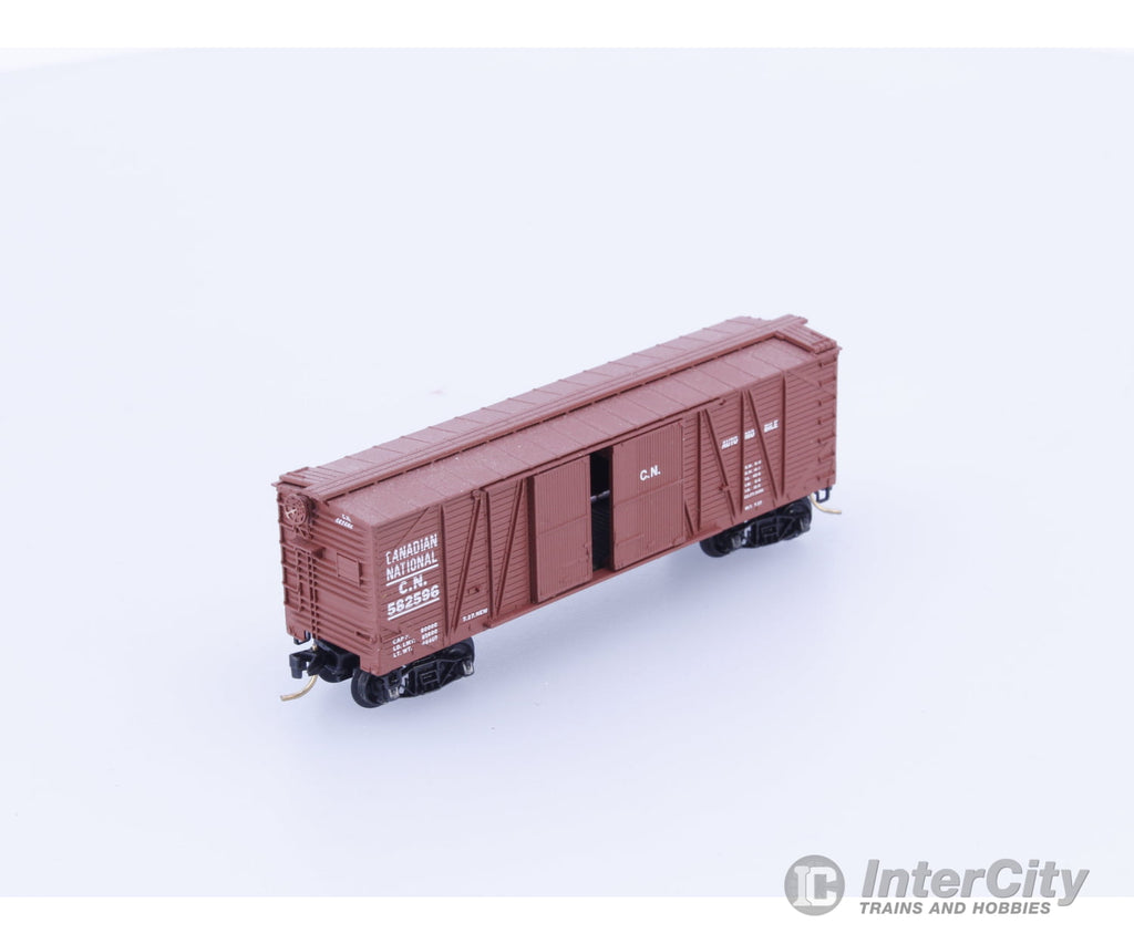 Micro Trains 29070 N 40’ Outside Braced Box Car Canadian National (CN) 582596 Freight Cars