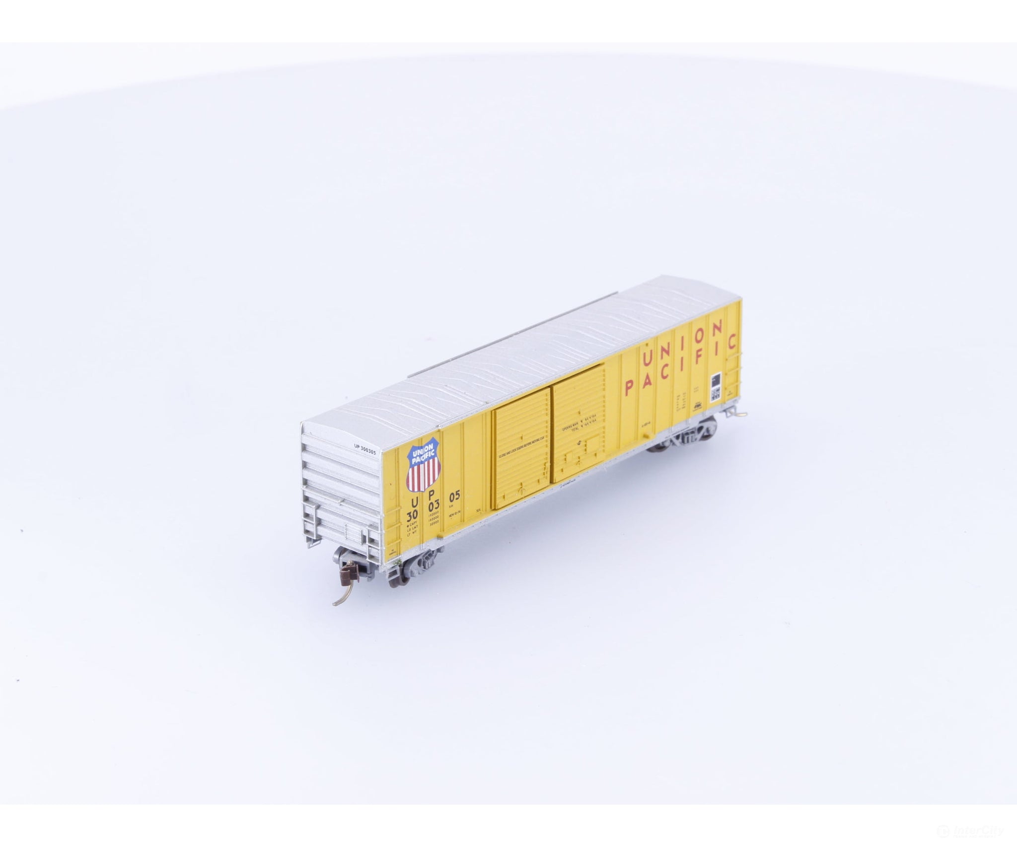 Micro Trains 30180 N 50’ Rib Side Box Car Double Door #1 Union Pacific (UP) 300305 - Freight Cars