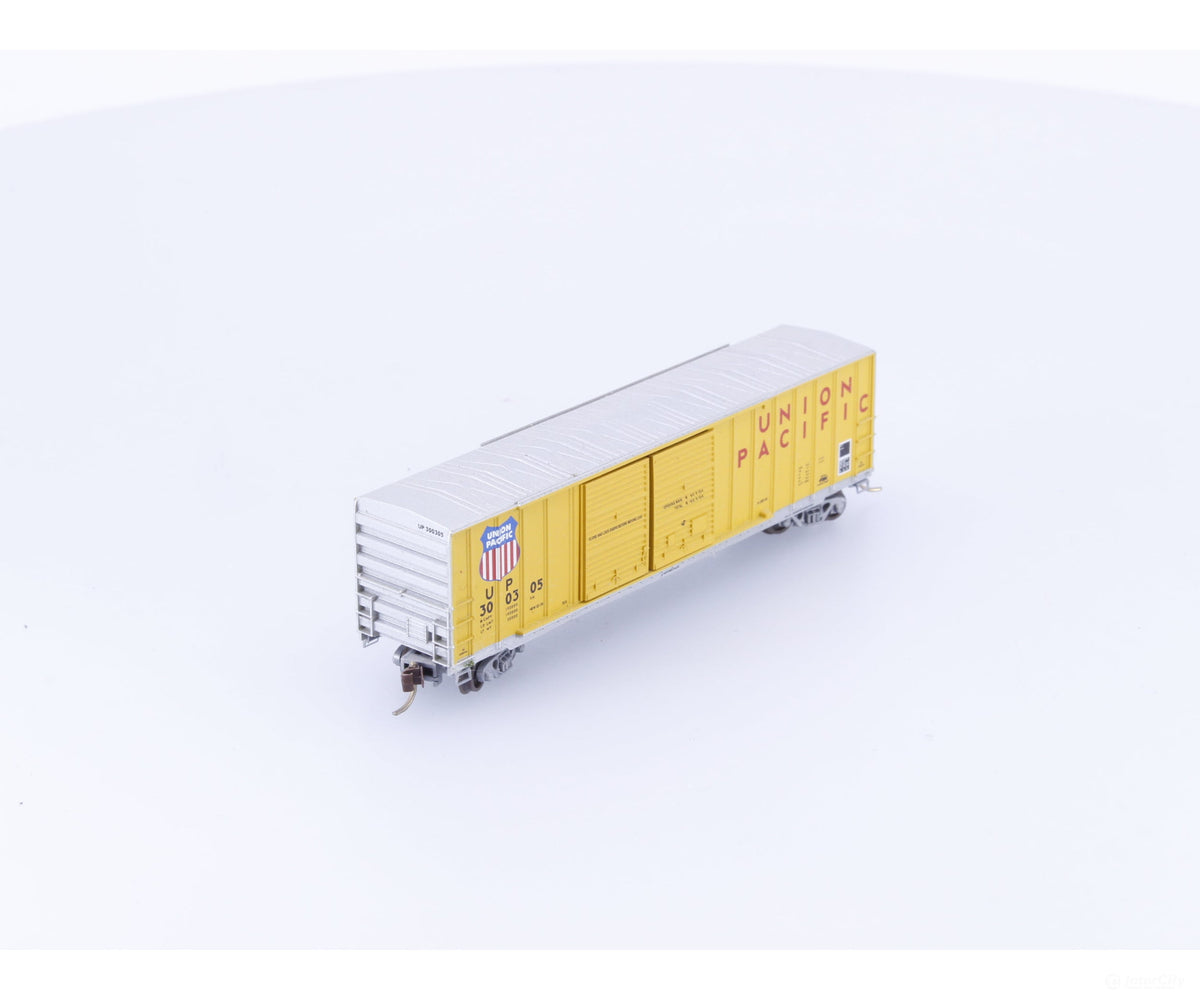 Micro Trains 30180 N 50’ Rib Side Box Car Double Door #1 Union Pacific (UP) 300305 - Freight Cars