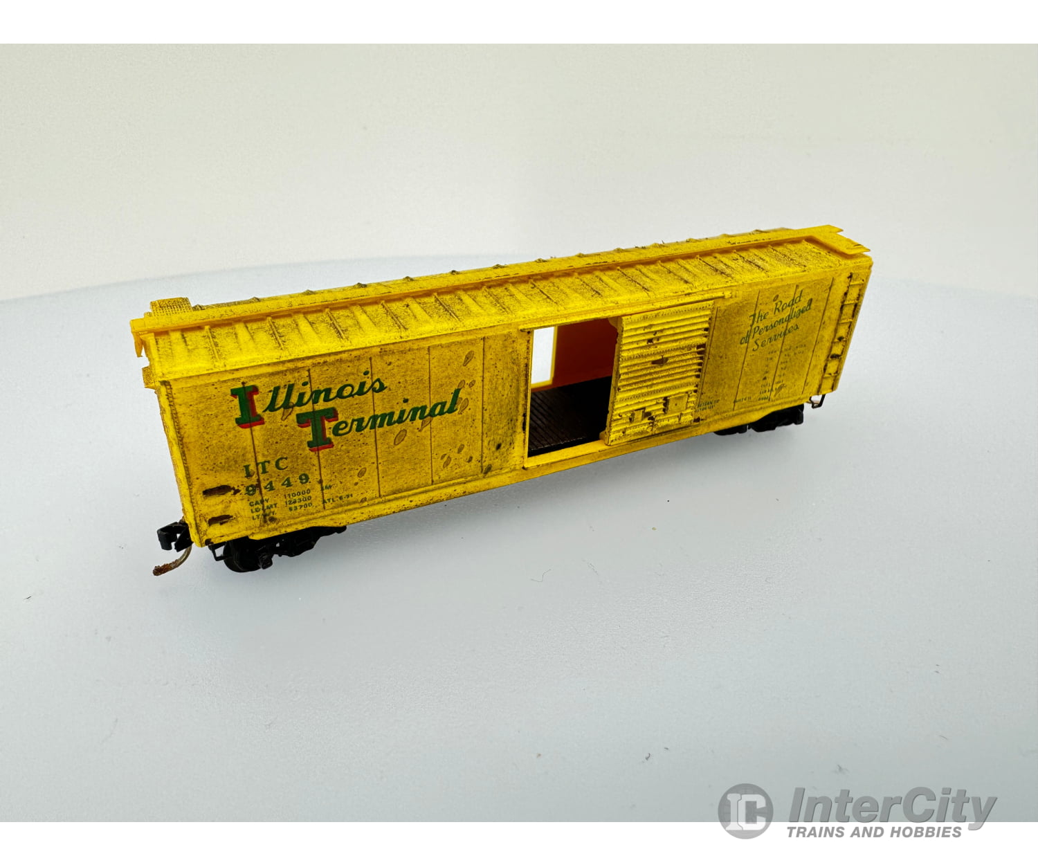 Micro Trains 31011 N 40’ Standard Box Car Single Door Illinois Terminal (Itc) 9449 Freight Cars