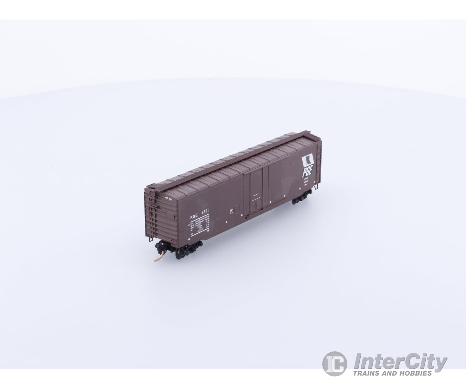 Micro Trains 32260 N Boxcar 50’ Steel Plug Door Pacific Great Eastern (PGE) 4521 (#1) Freight Cars