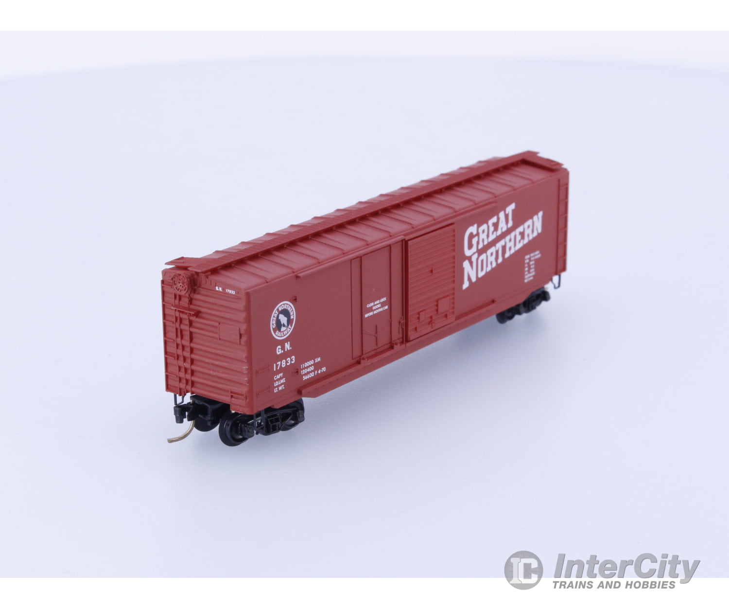 Micro Trains 33010 N Boxcar 50’ Steel Great Northern (GN) 17833 Freight Cars