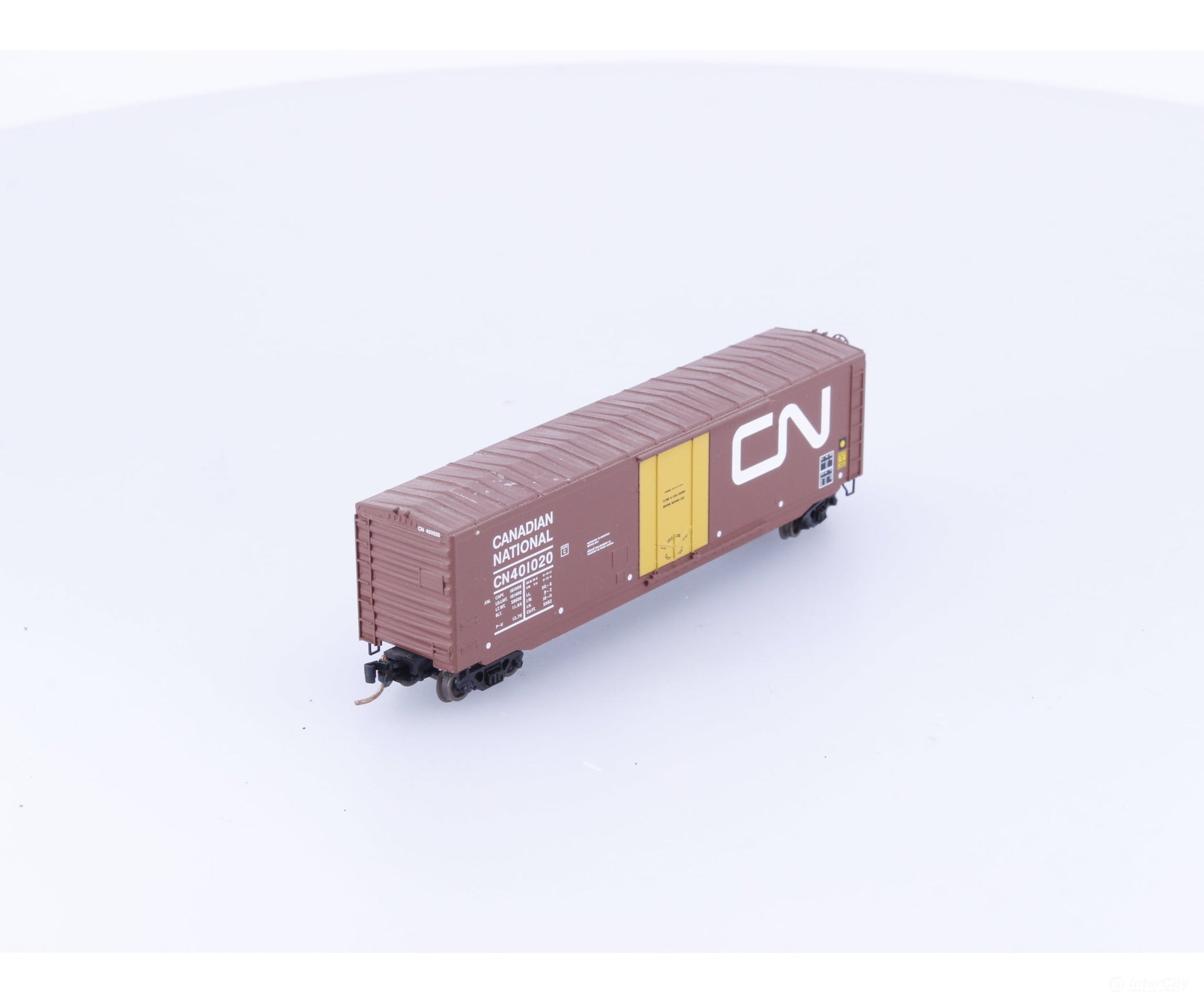 Micro Trains 38310 N 50’ Plug Door Box Car w/o roofwalk #2 Canadian National (CN) 401020 - Freight Cars