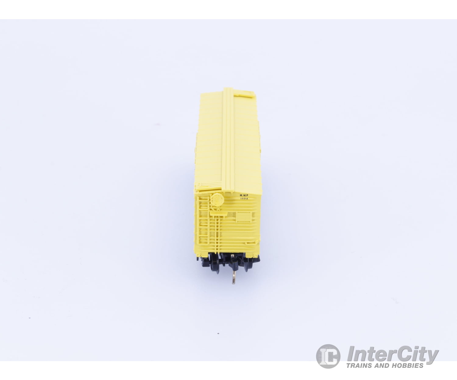 Micro Trains 42030 N 40’ Double Sheathed Single Door Boxcar Ball Glass Jars Muncie & Western (MWR) 1024 Freight Cars