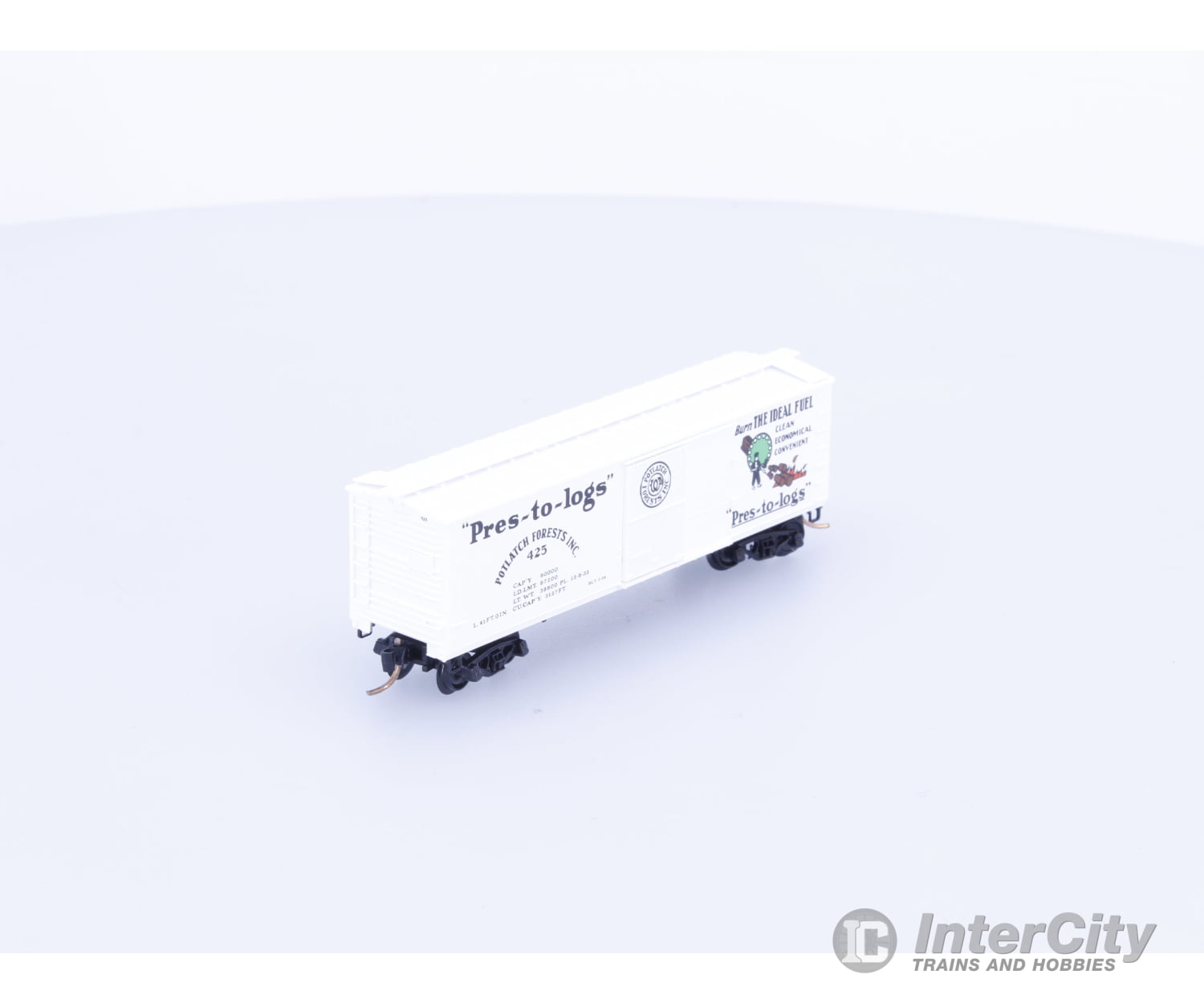 Micro Trains 42060 N 40’ Double-Sheathed Wood Box Car Potlach Forests Inc. Pres-to-logs 425 Freight Cars