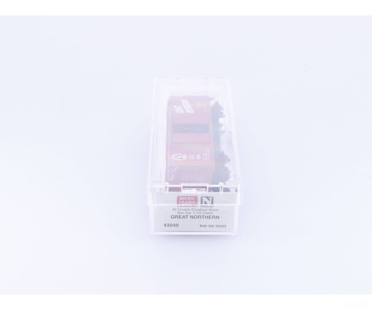 Micro Trains 43040 N Boxcar 40’ Double Wood Sheathed Great Northern (GN) 30353 - Freight Cars