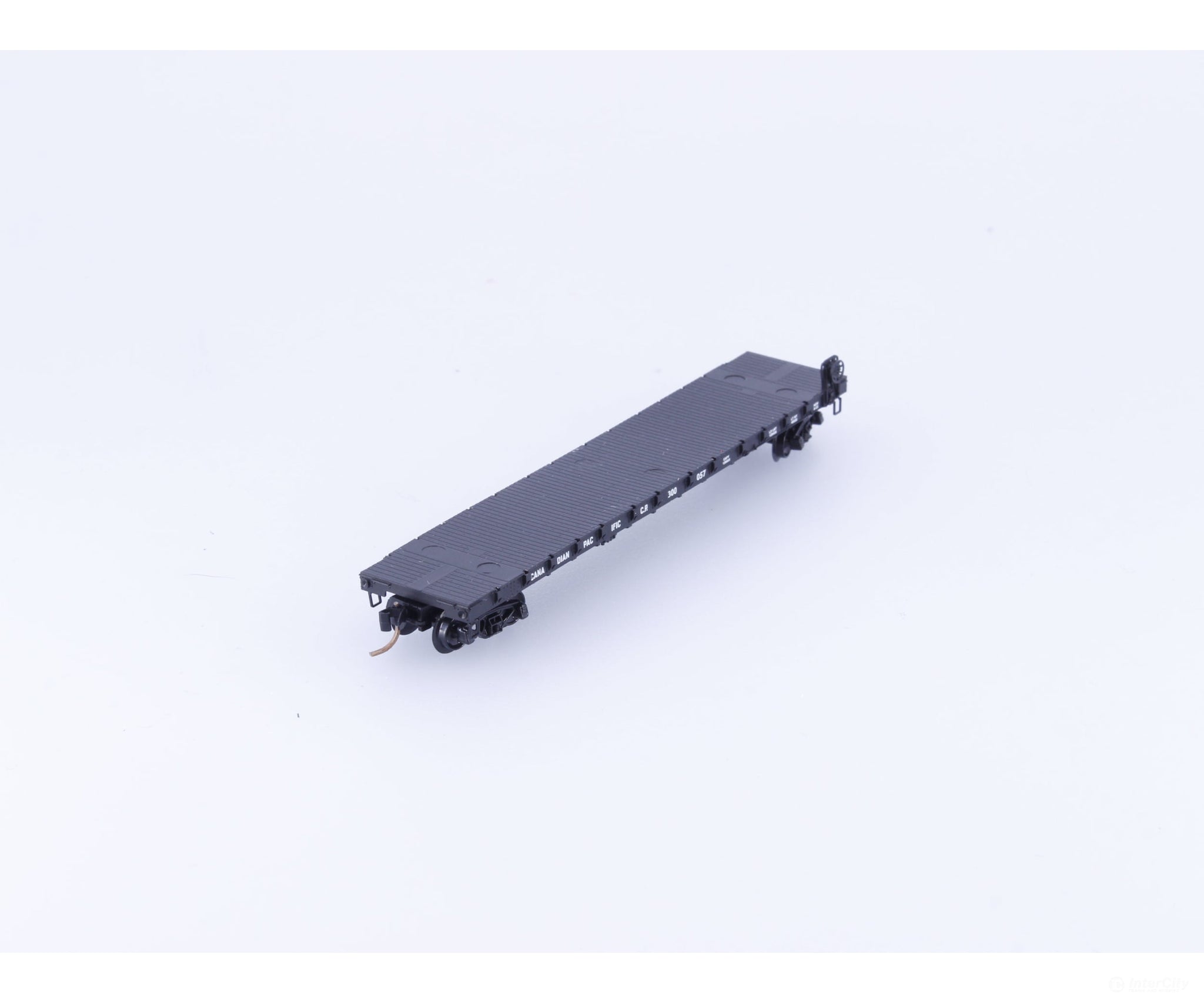Micro Trains 44040 N 50’ Flat car Fishbelly Side w/Side Mount Brake Wheel #2 Canadian Pacific (CP) 300057 - Freight Cars