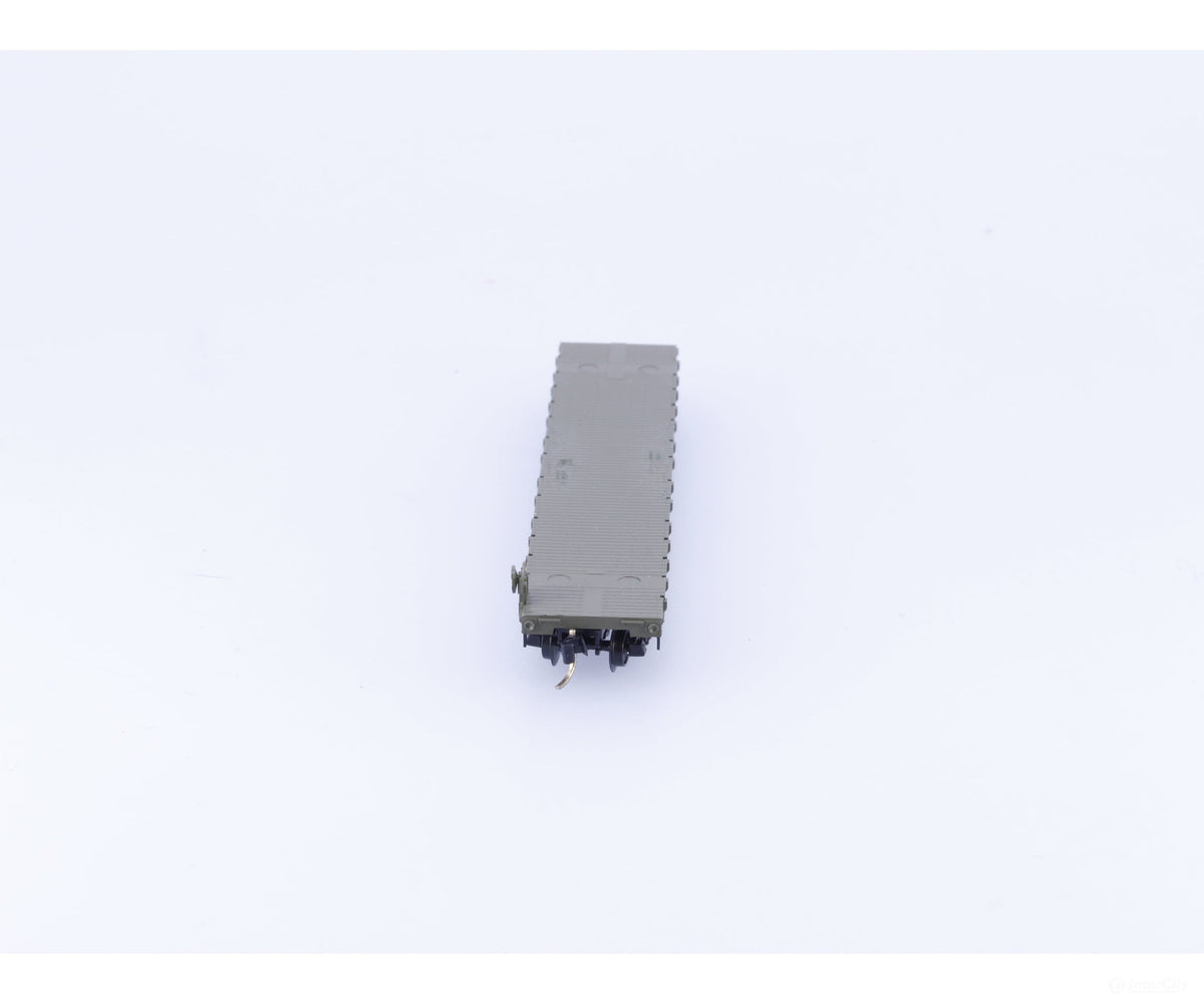 Micro Trains 45180 N 50’ Fishbelly Side Flatcar w side mount Brk Wheel United States Army (USAX) 38066 - Freight Cars