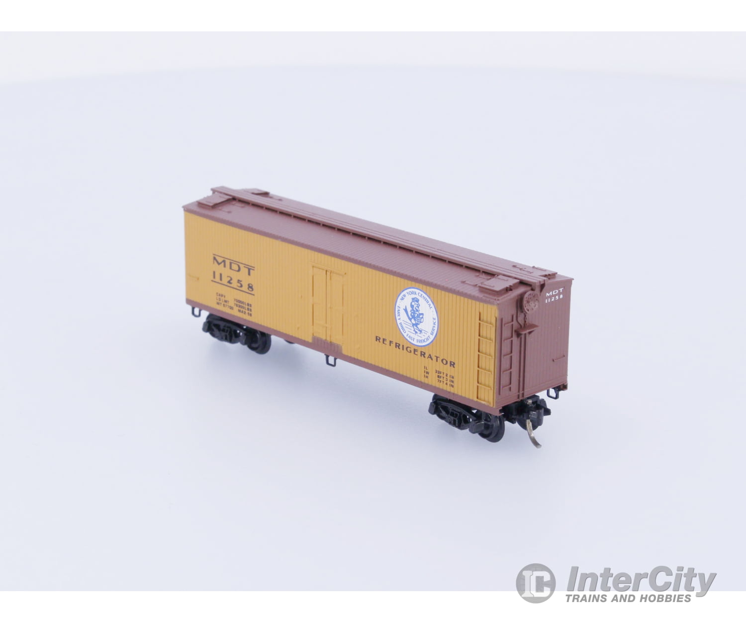 Micro Trains 47190 N Reefer 40’ Wood Sheathed New York Central (NYC) 11258 (#1) Freight Cars