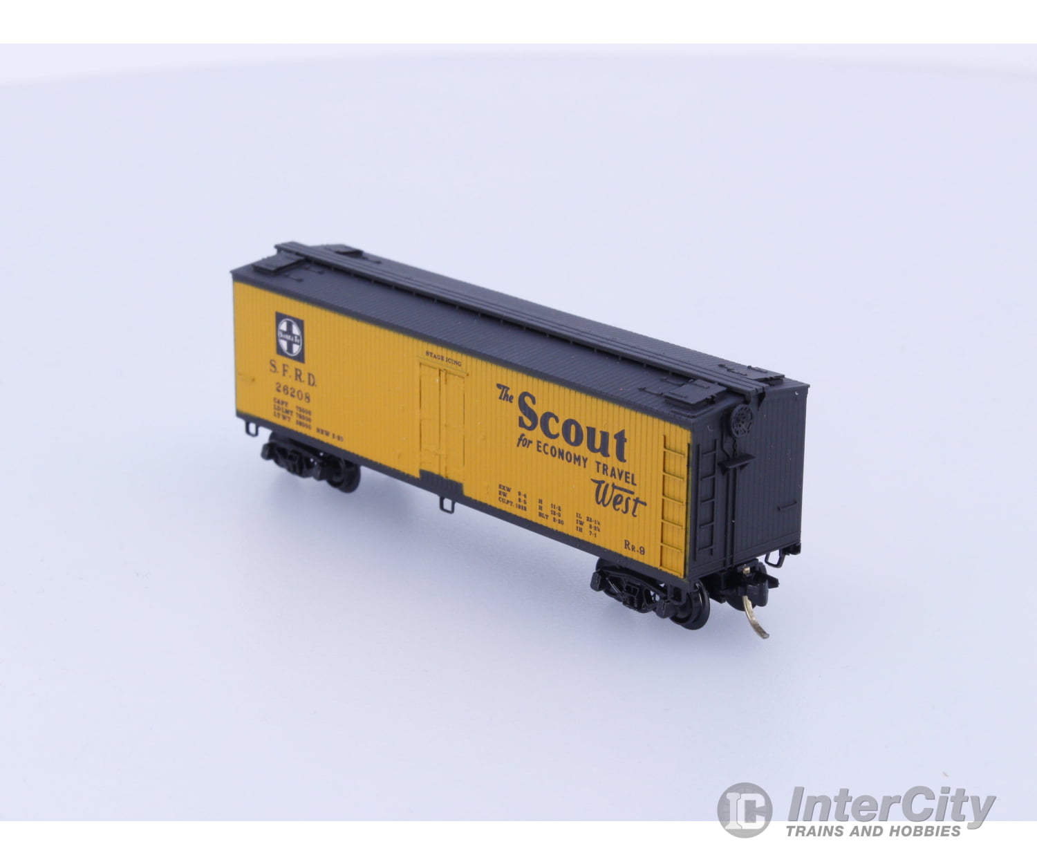 Micro Trains 47220 N Reefer 40’ Wood Sheathed Santa Fe (SF) 26208 Freight Cars