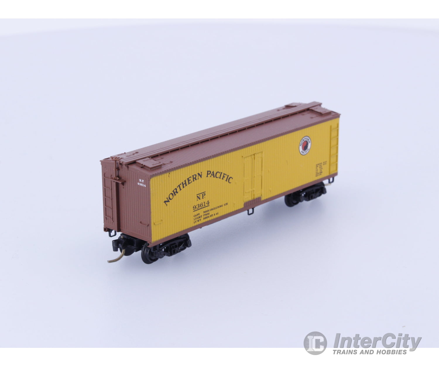 Micro Trains 49260 N Reefer Ice 40’ Wood Northern Pacific (NP) 93614 Freight Cars
