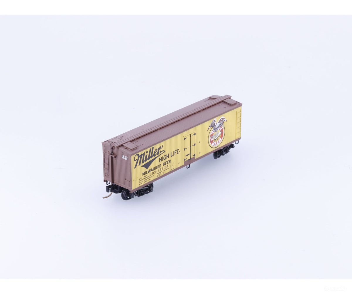 Micro Trains 49410 N 40’ Wood Sheathed Box Car Miller Beer (URTC) 93187 - Freight Cars