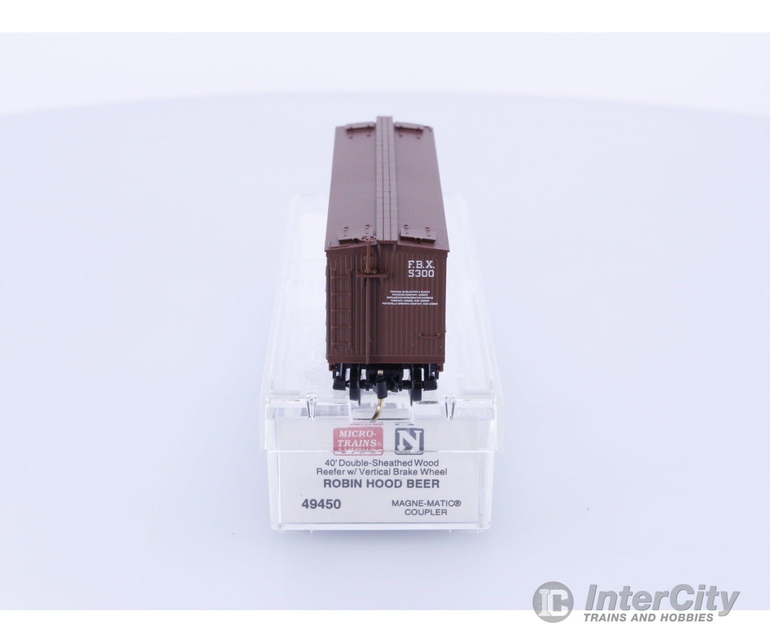 Micro Trains 49450 N 40’ Double-Sheathed Wood Box Car Single Door w/Vertical Brake Wheel Robin Hood Beer 5301 Freight