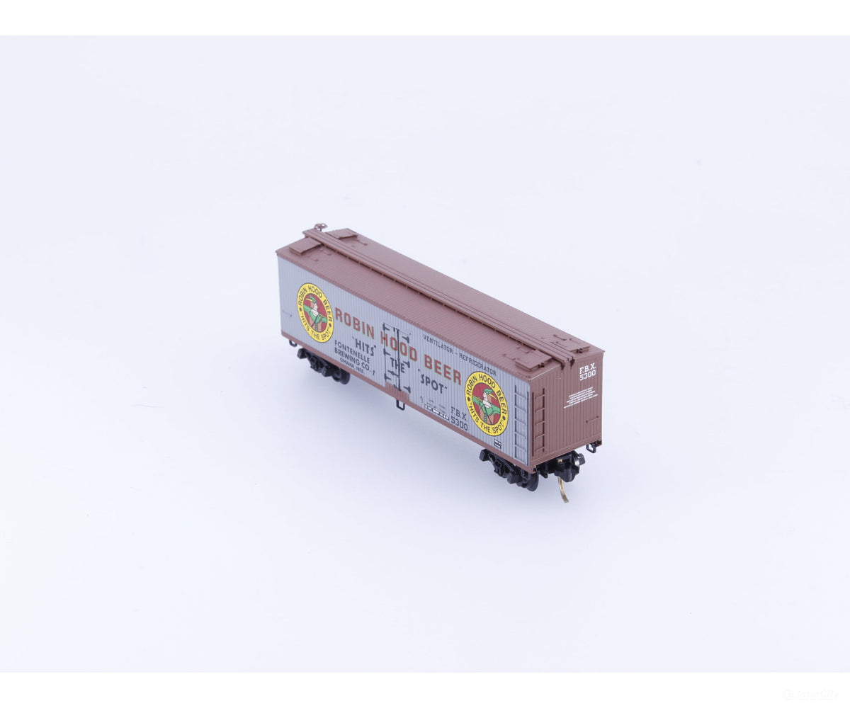 Micro Trains 49450 N 40’ Wood Sheathed Box Car Robin Hood Beer (FBX) 5300 - Freight Cars