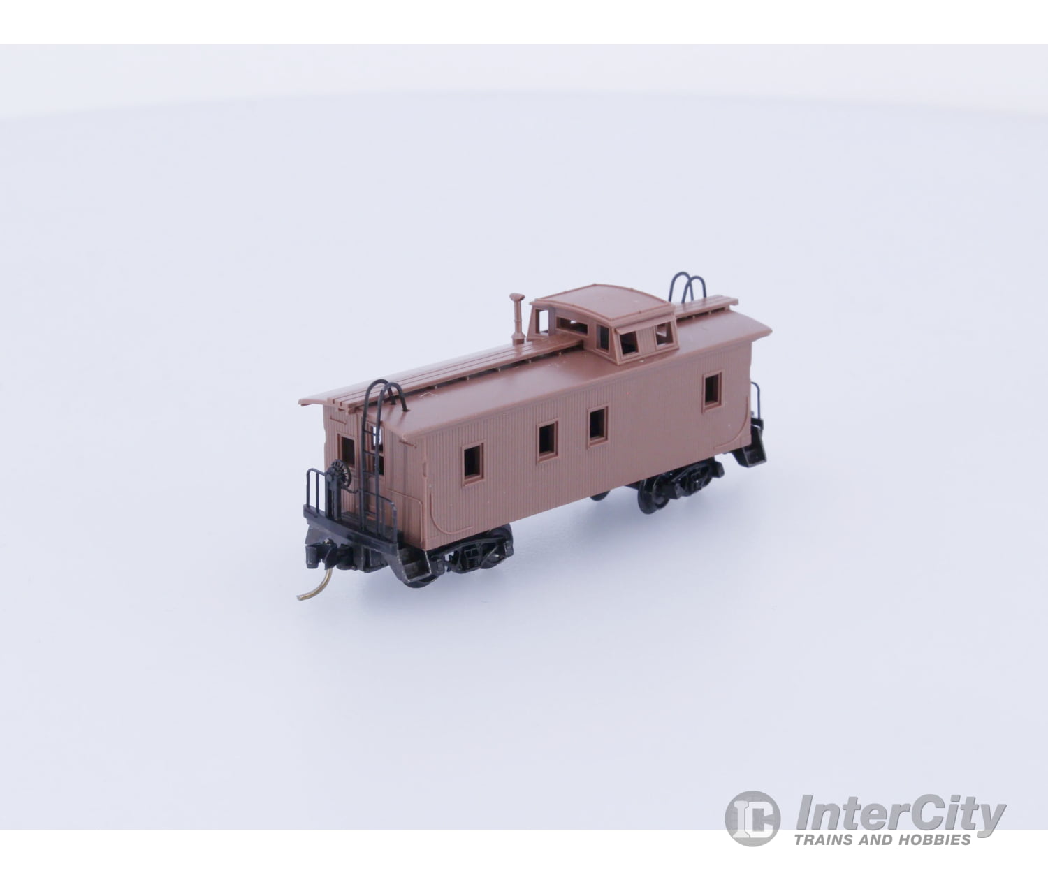 Micro Trains 50000 N 34’ Wood Sheathed Caboose Undecorated Freight Cars