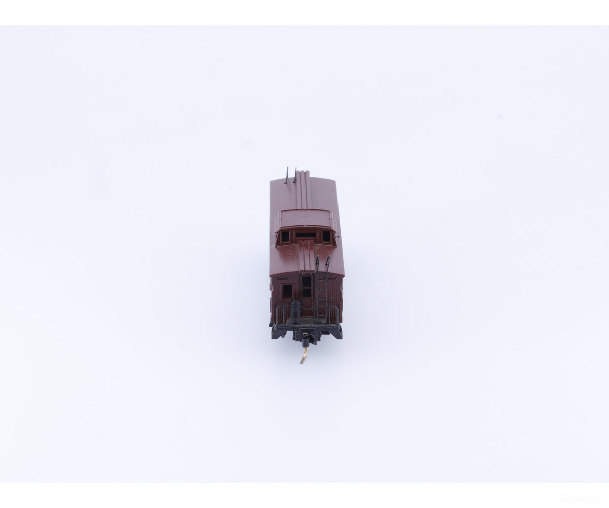 Micro Trains 50010 N 34’ Wood Caboose w/ Slanted Cupola Union Pacific (UP) 3530 - Freight Cars