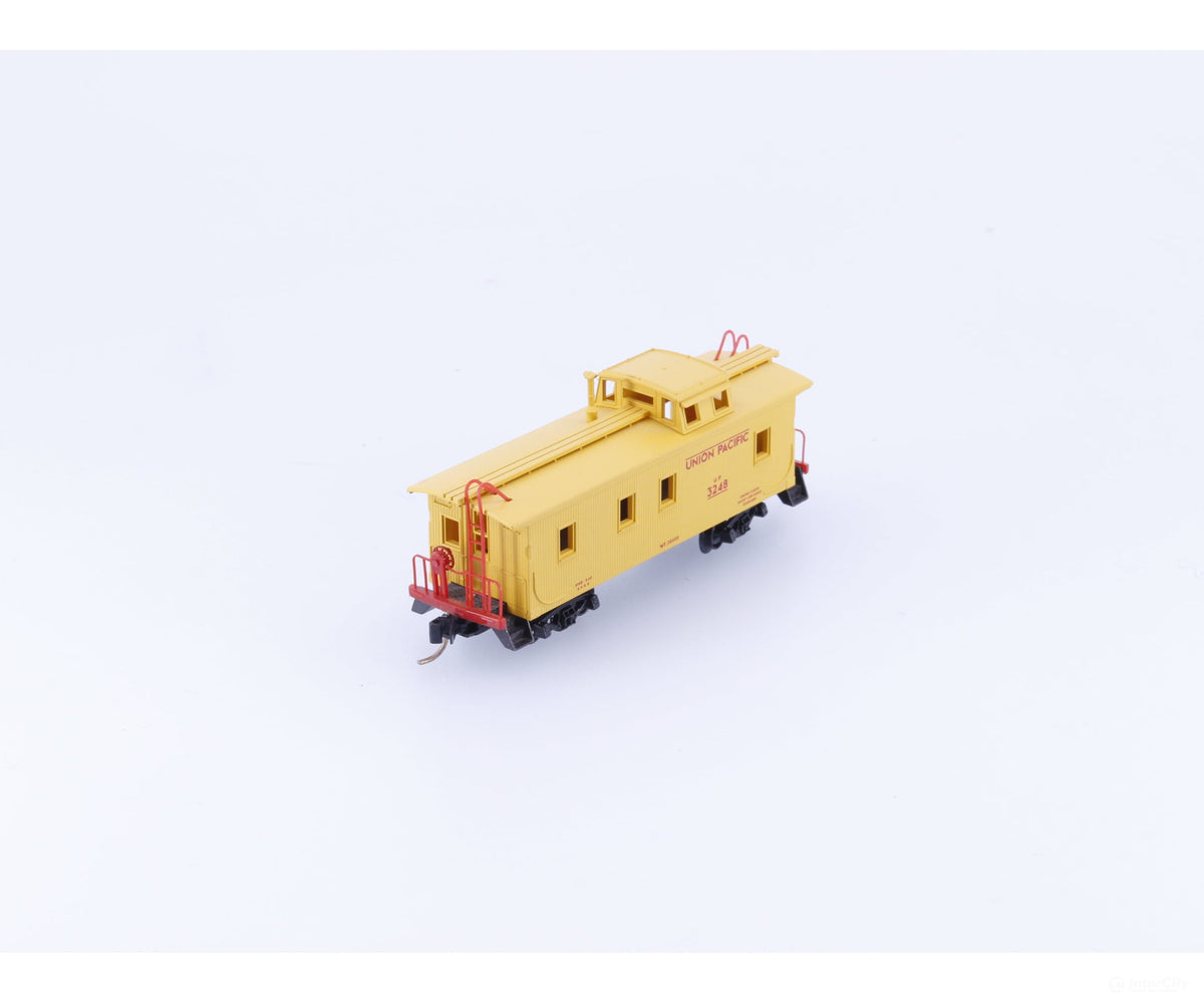 Micro Trains 50100 N 34’ Wood Caboose w/ Slanted Cupola Union Pacific (UP) 3248 - Freight Cars