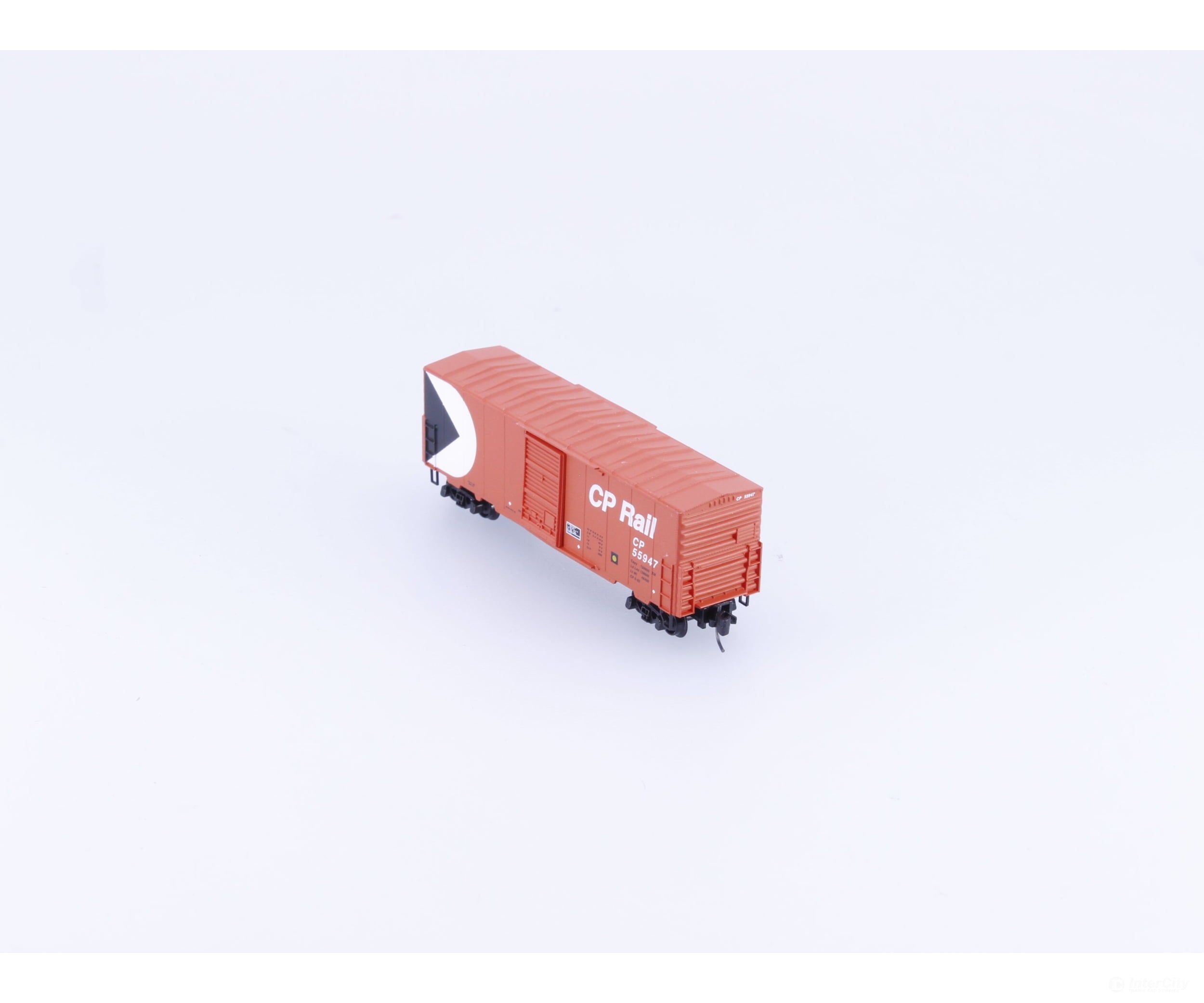 Micro Trains 50300022 Z 40’Box Car Single Door w/o Roofwalk Canadian Pacific (CP) 55947 - Freight Cars
