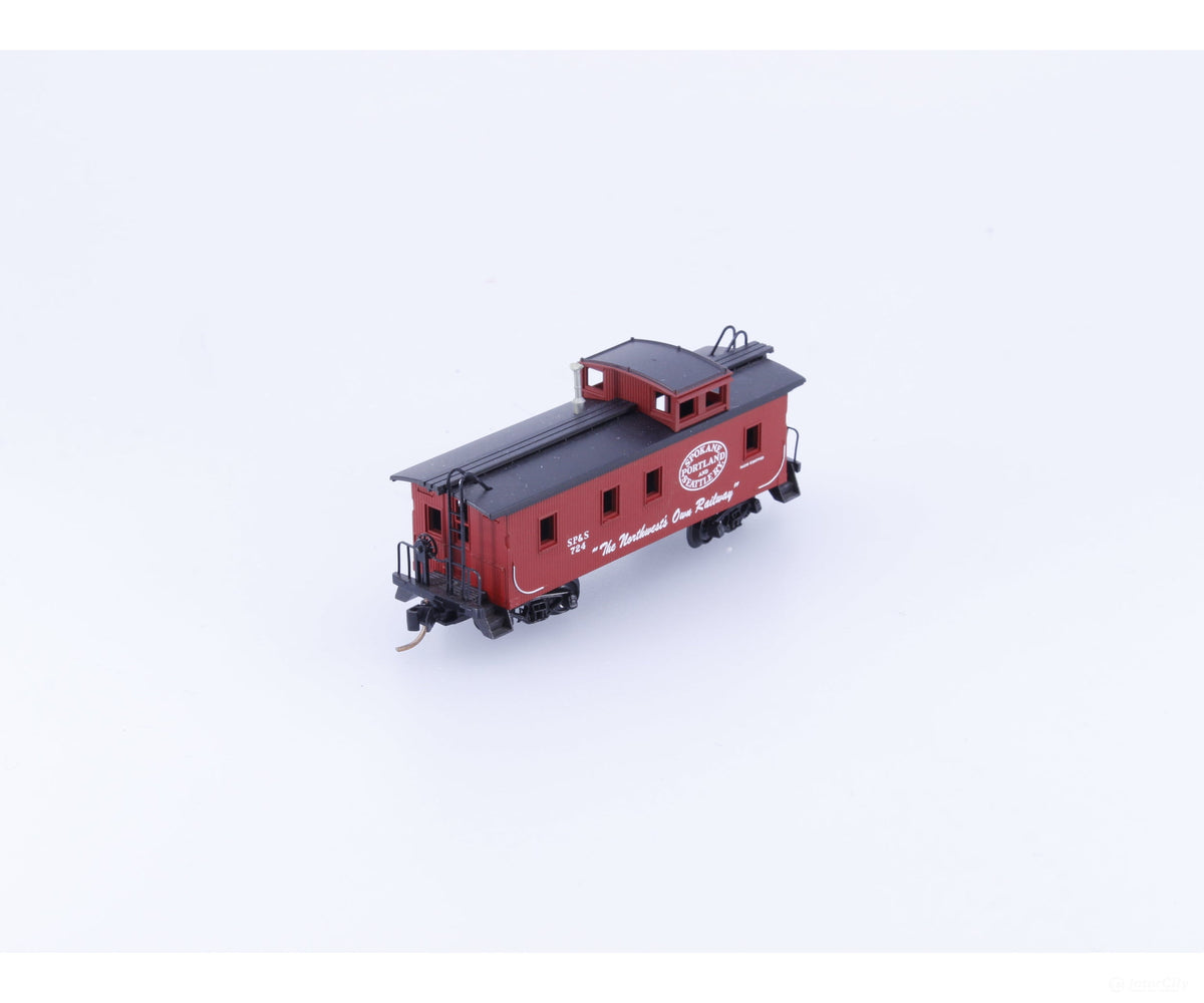 Micro Trains 51060 N 34’ Wood Caboose w/ Straight Cupola Spokane Portland and Seattle (SPS) 724 - Freight Cars