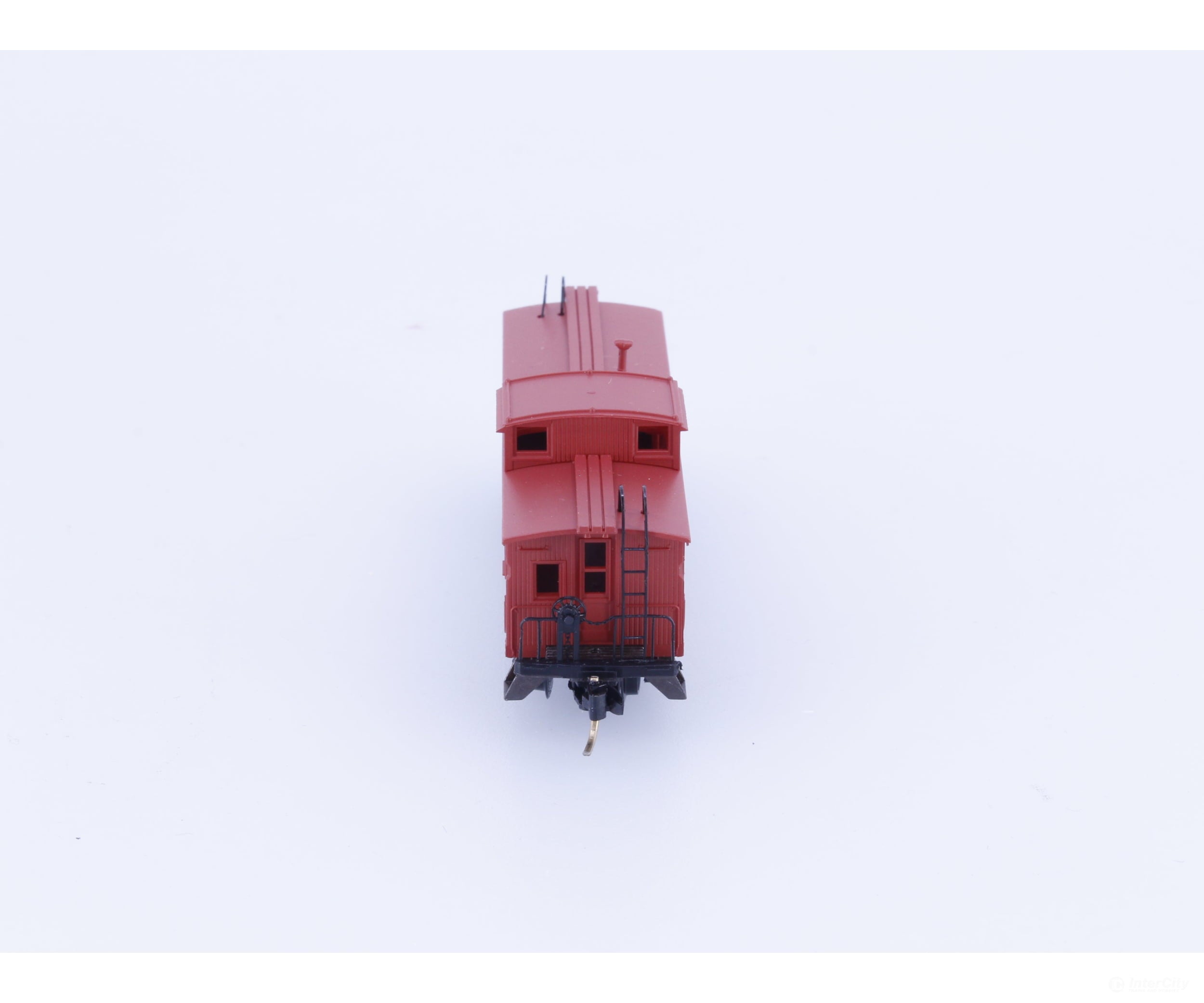Micro Trains 51110 N 34’ Wood Sheathed Caboose with Straight Sided Cupola Great Northern (GN) X617 Freight Cars