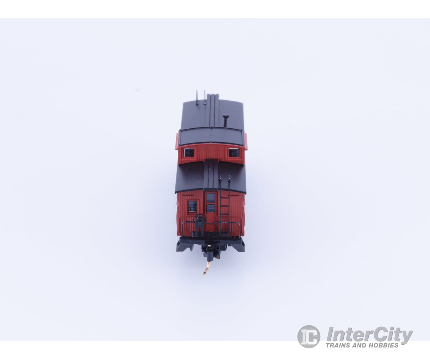 Micro Trains 51110 N 34’ Wood Sheathed Straight Cupola Caboose Great Northern (GN) X619 Freight Cars