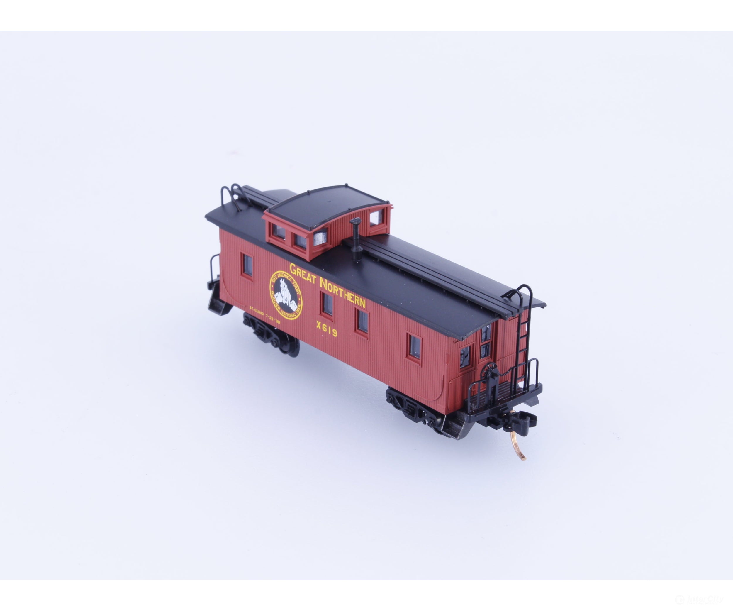 Micro Trains 51110 N 34’ Wood Sheathed Straight Cupola Caboose Great Northern (GN) X619 Freight Cars