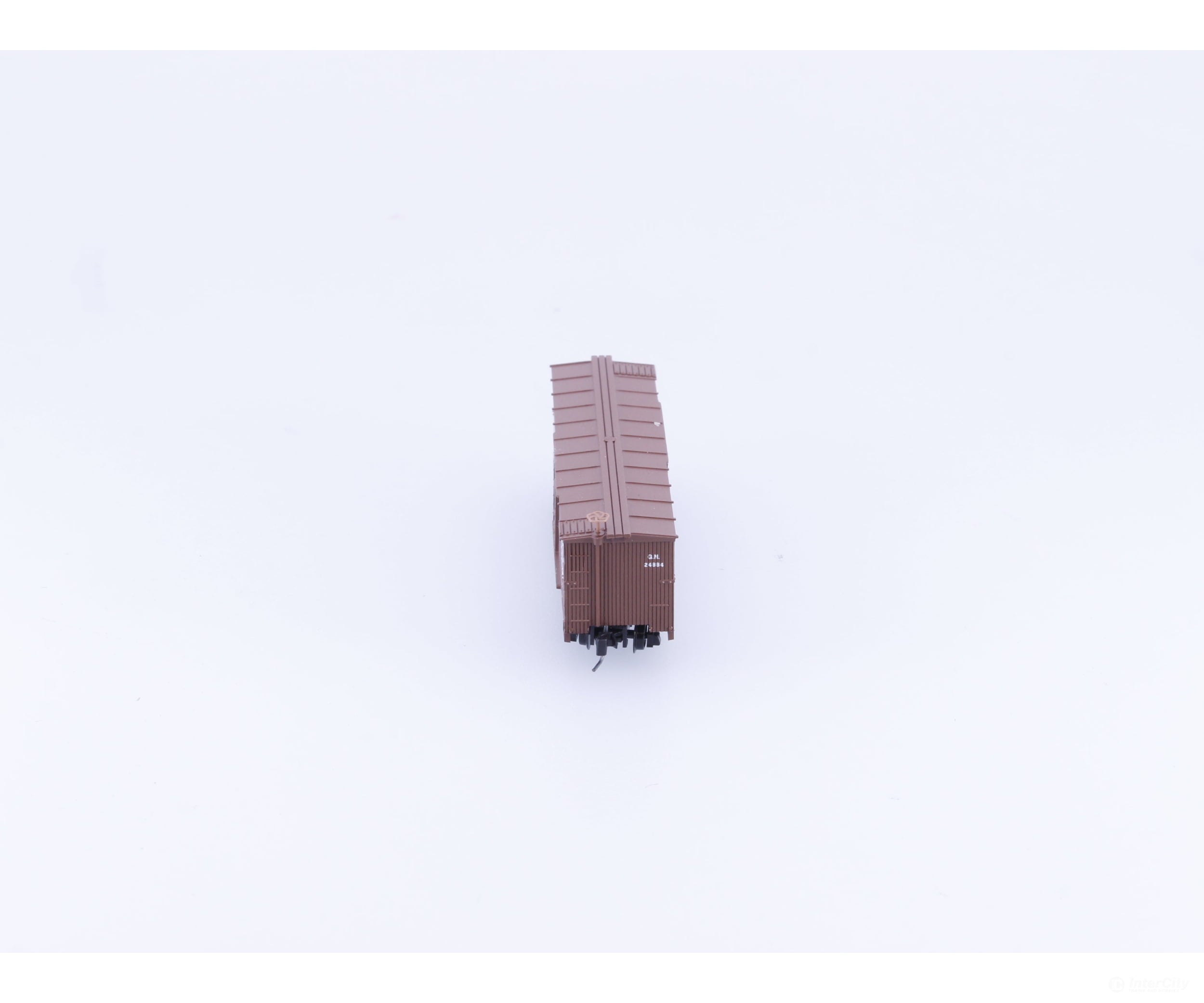 Micro Trains 51500162 Z 40’ Double-Sheathed Wood Box Car Single Door Great Northern (GN) 24884 - Freight Cars