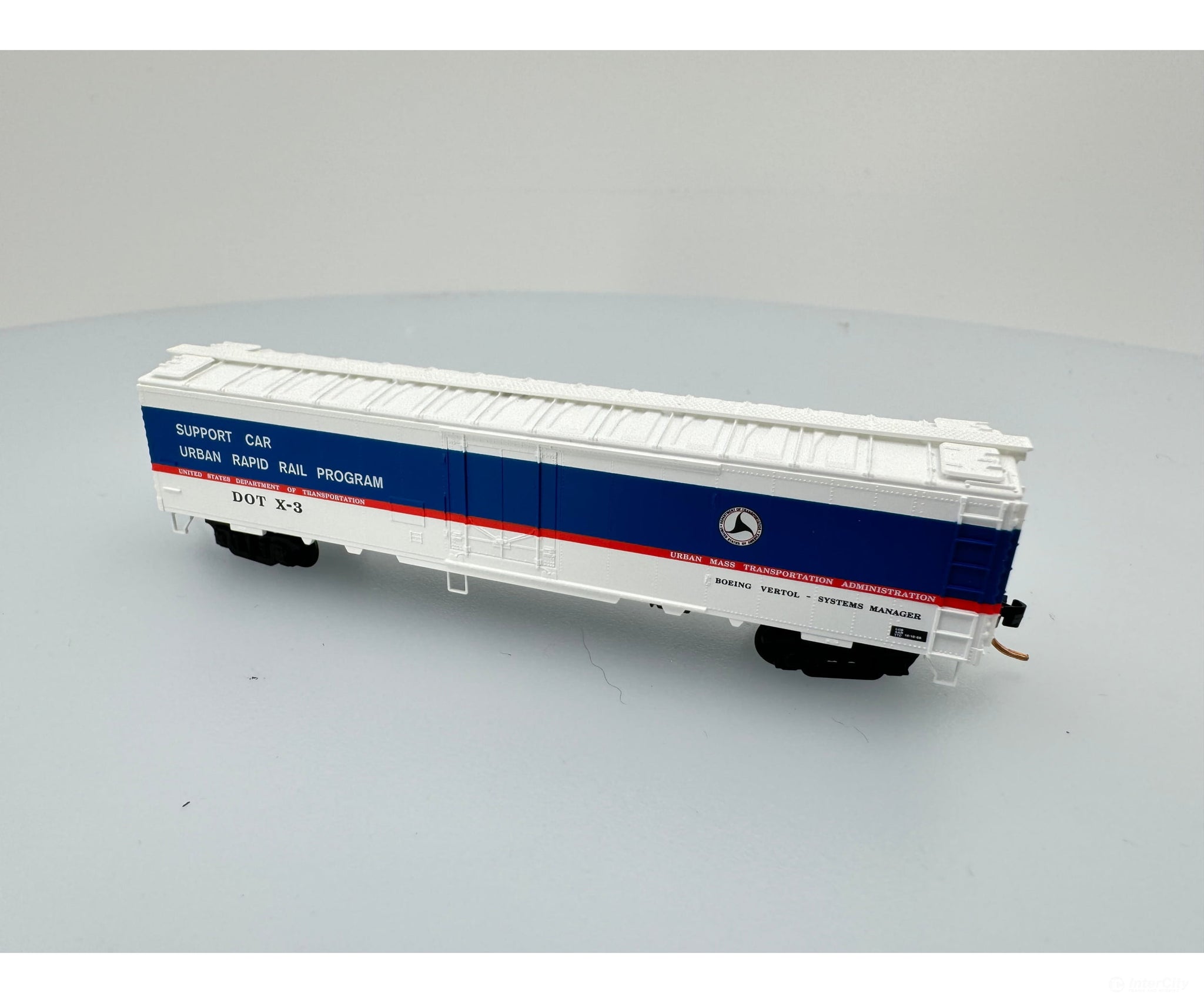 Micro Trains 52090 N 52’2’’ Riveted Steel Express Reefer W/Plug Dr. Dot X-3 Freight Cars