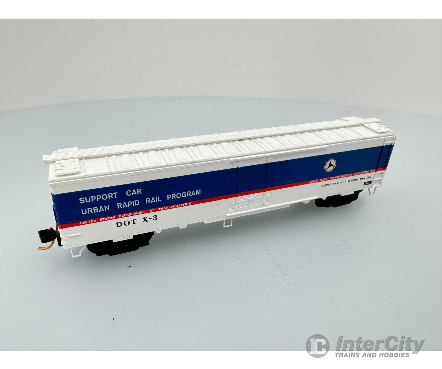 Micro Trains 52090 N 52’2’’ Riveted Steel Express Reefer W/Plug Dr. Dot X-3 Freight Cars