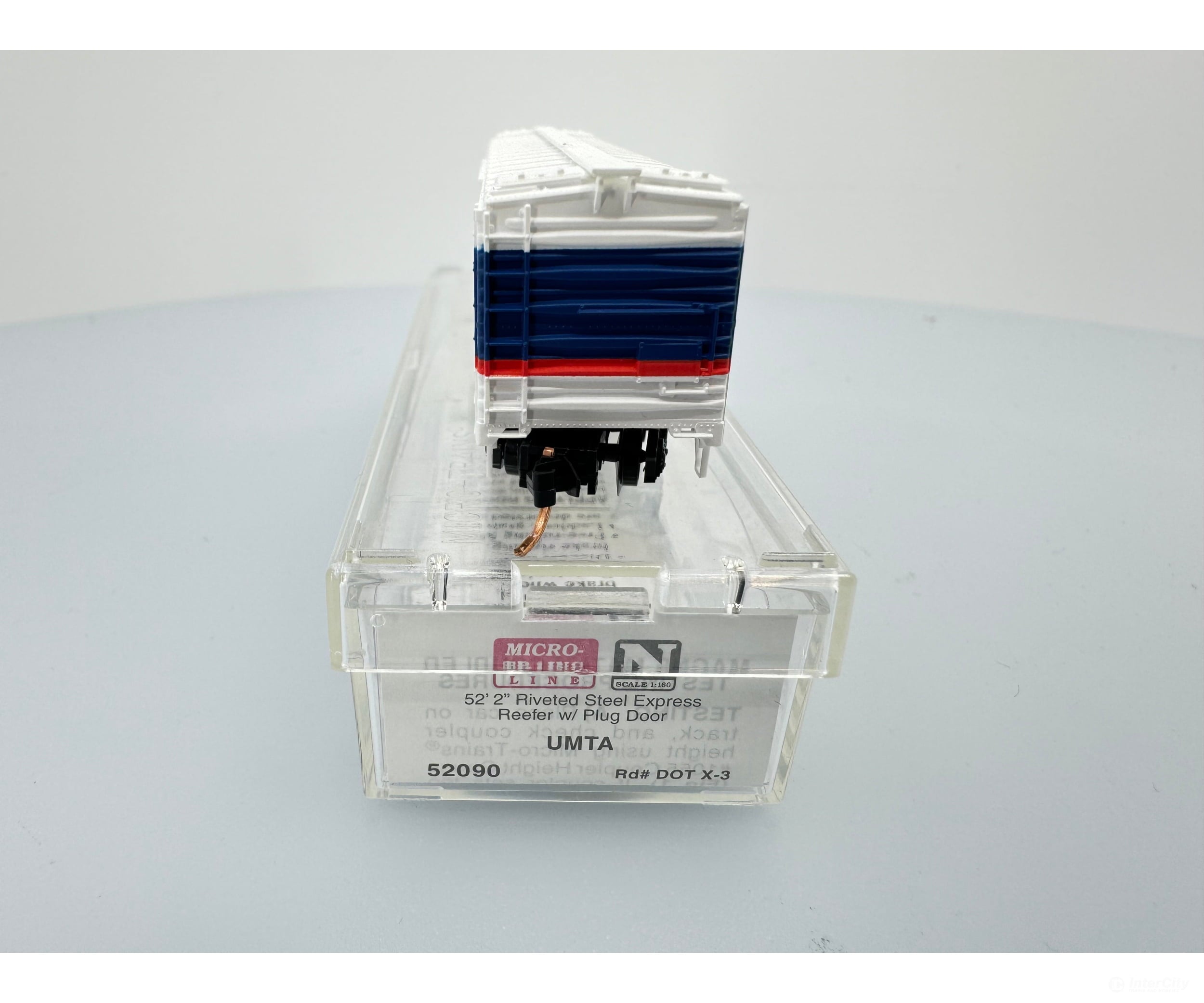Micro Trains 52090 N 52’2’’ Riveted Steel Express Reefer W/Plug Dr. Dot X-3 Freight Cars