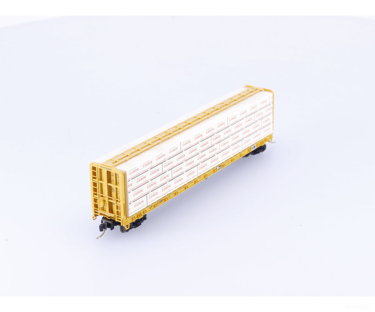 Micro Trains 53030 N 61’ 8’’ Bulkhead Flat Car w/ Lumber Load Union Pacific (UP) 219009 - Freight Cars