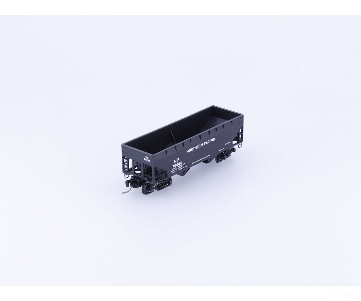 Micro Trains 55080 N 2-Bay 33’ Offset Sides open Hopper #1 Northern Pacific (NP) 70224 - Freight Cars