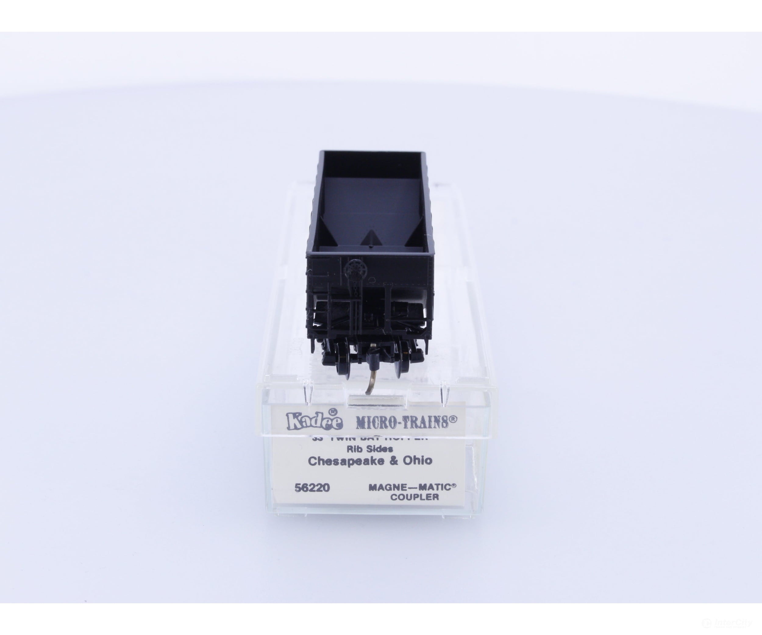 Micro Trains 56220 N 33’ Twin Bay Hopper Rib Side Chesapeake and Ohio (CO) 61780 Freight Cars