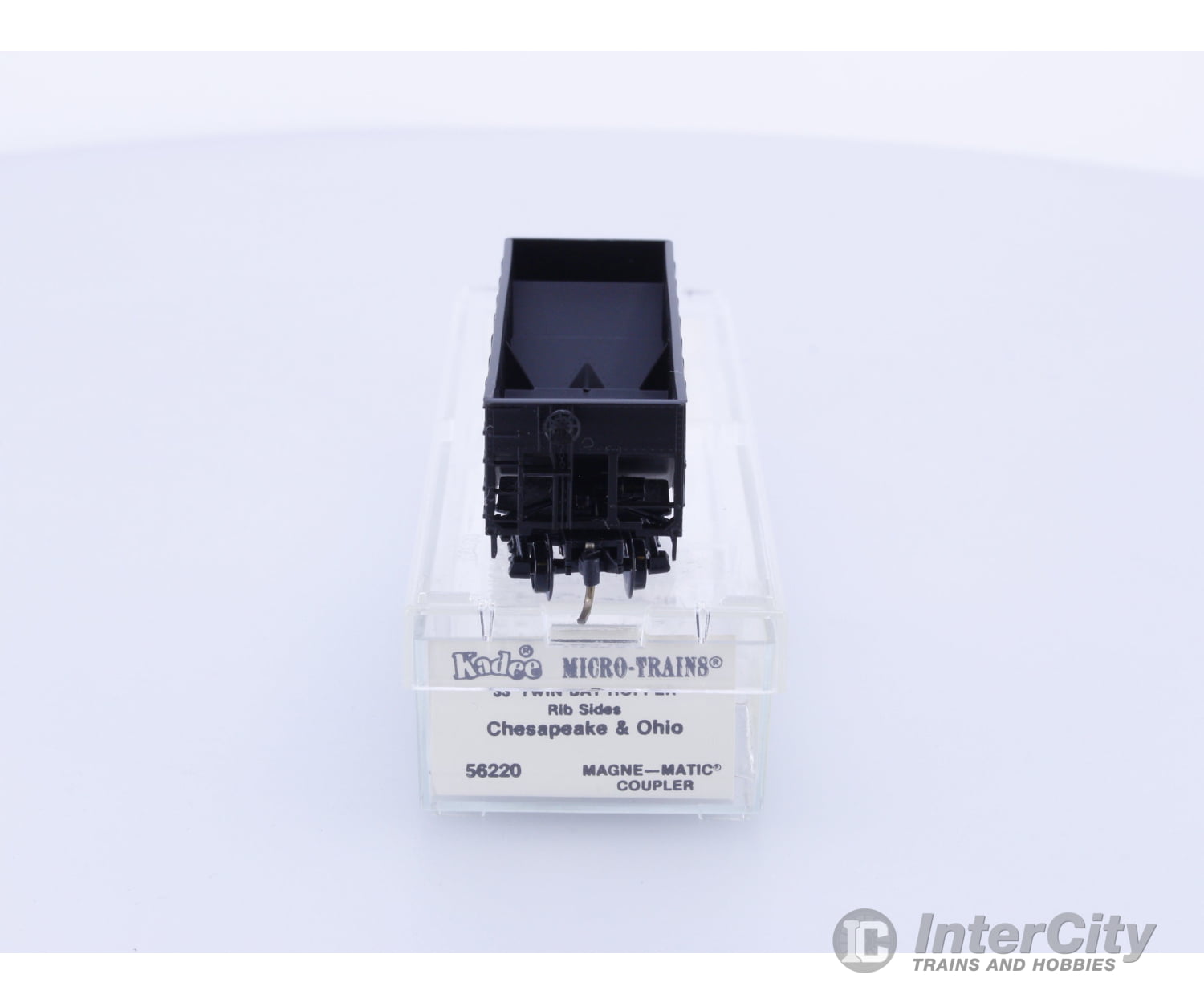 Micro Trains 56220 N 33’ Twin Bay Hopper Rib Side Chesapeake and Ohio (CO) 61780 Freight Cars