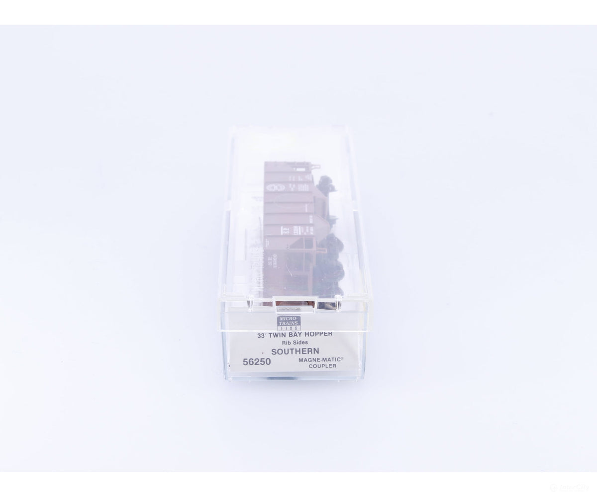 Micro Trains 56250 N 2 Bay 33’ Open Hopper Rib Side Southern Pacific (SP) 13300 - Freight Cars