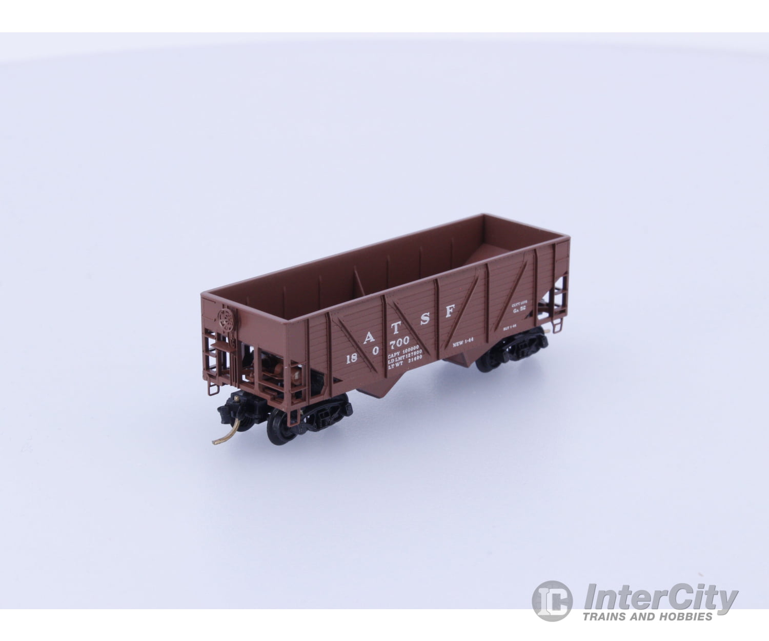 Micro Trains 57010 N Open Hopper 2-Bay Composite Santa Fe (SF) 180700 Freight Cars