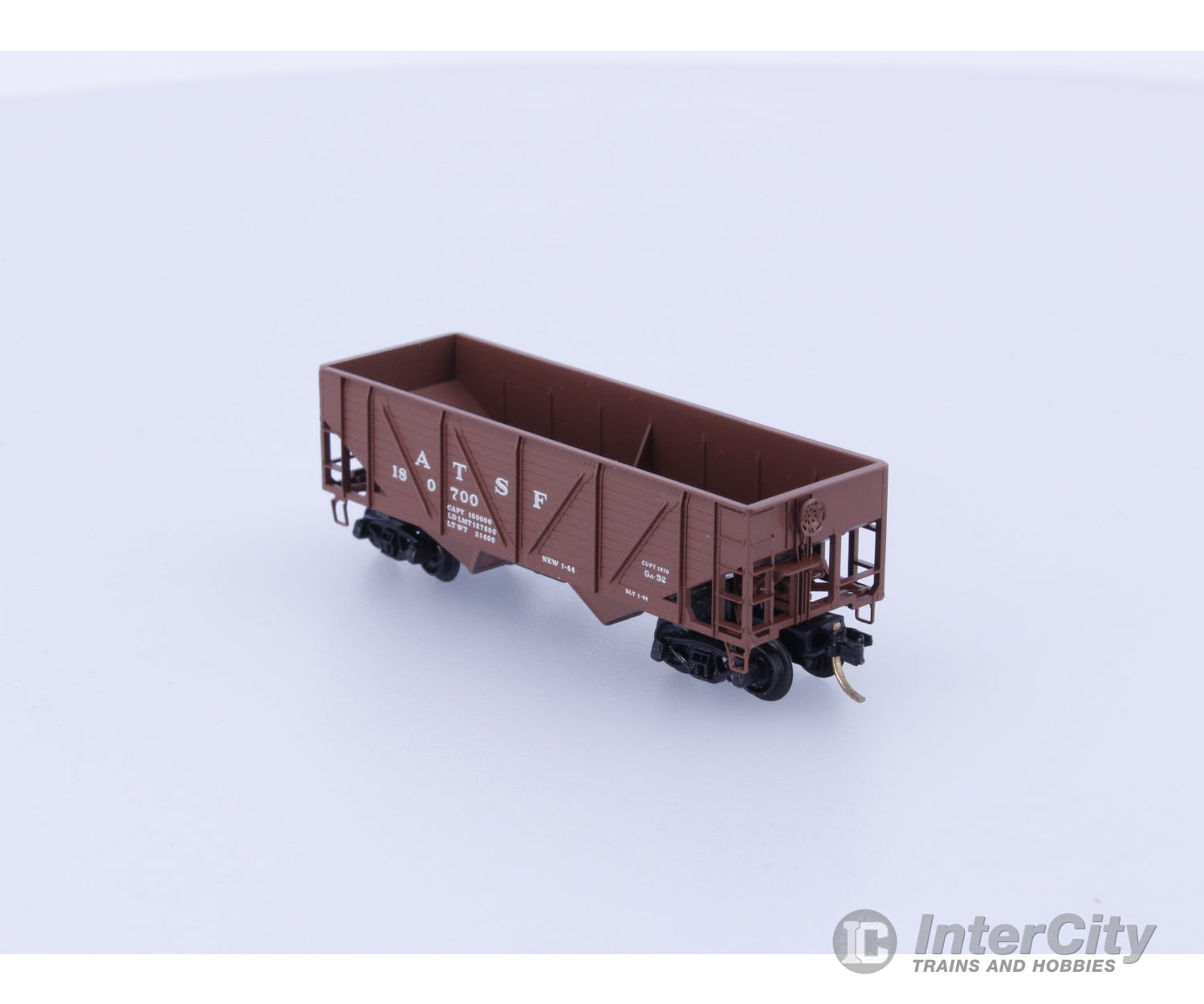 Micro Trains 57010 N Open Hopper 2-Bay Composite Santa Fe (SF) 180700 Freight Cars