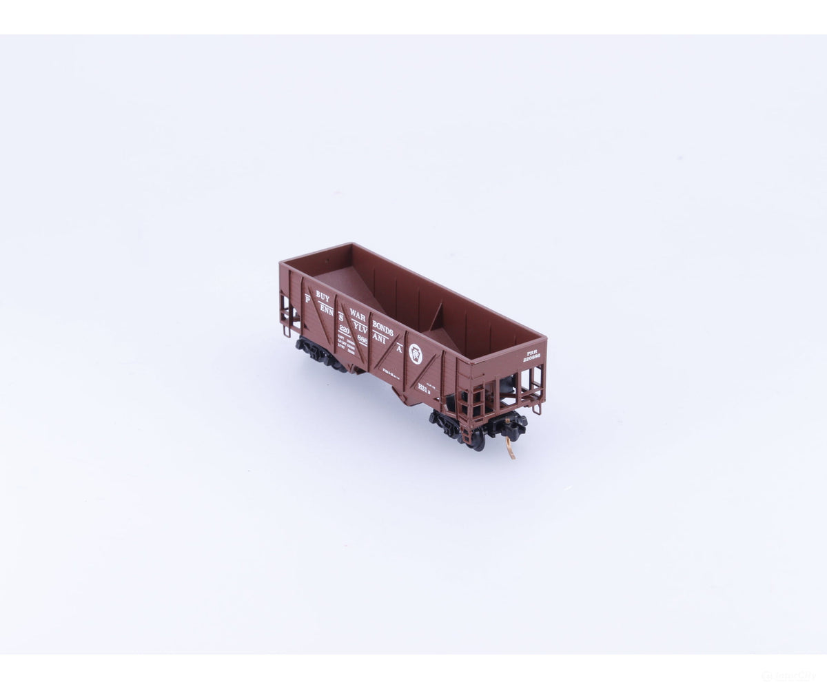 Micro Trains 57100 N 2 Bay Composite Open Hopper Buy War Bonds #2 Pennsylvania Railroad (PRR) 220886 - Freight Cars