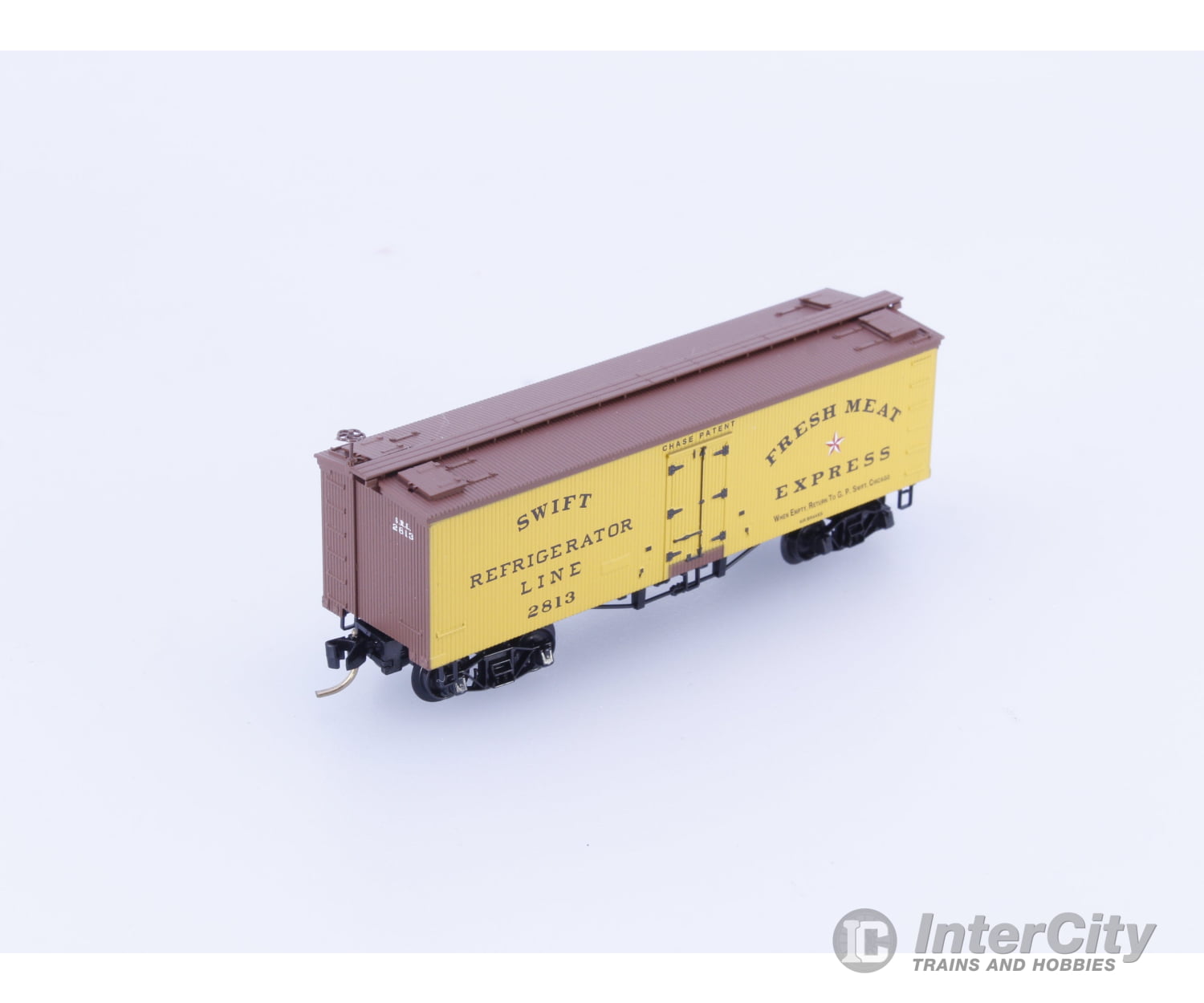 Micro Trains 58010 N 36’ Wood Sheathed Ice Reefer Swift Refrigerator Line 2813 Freight Cars
