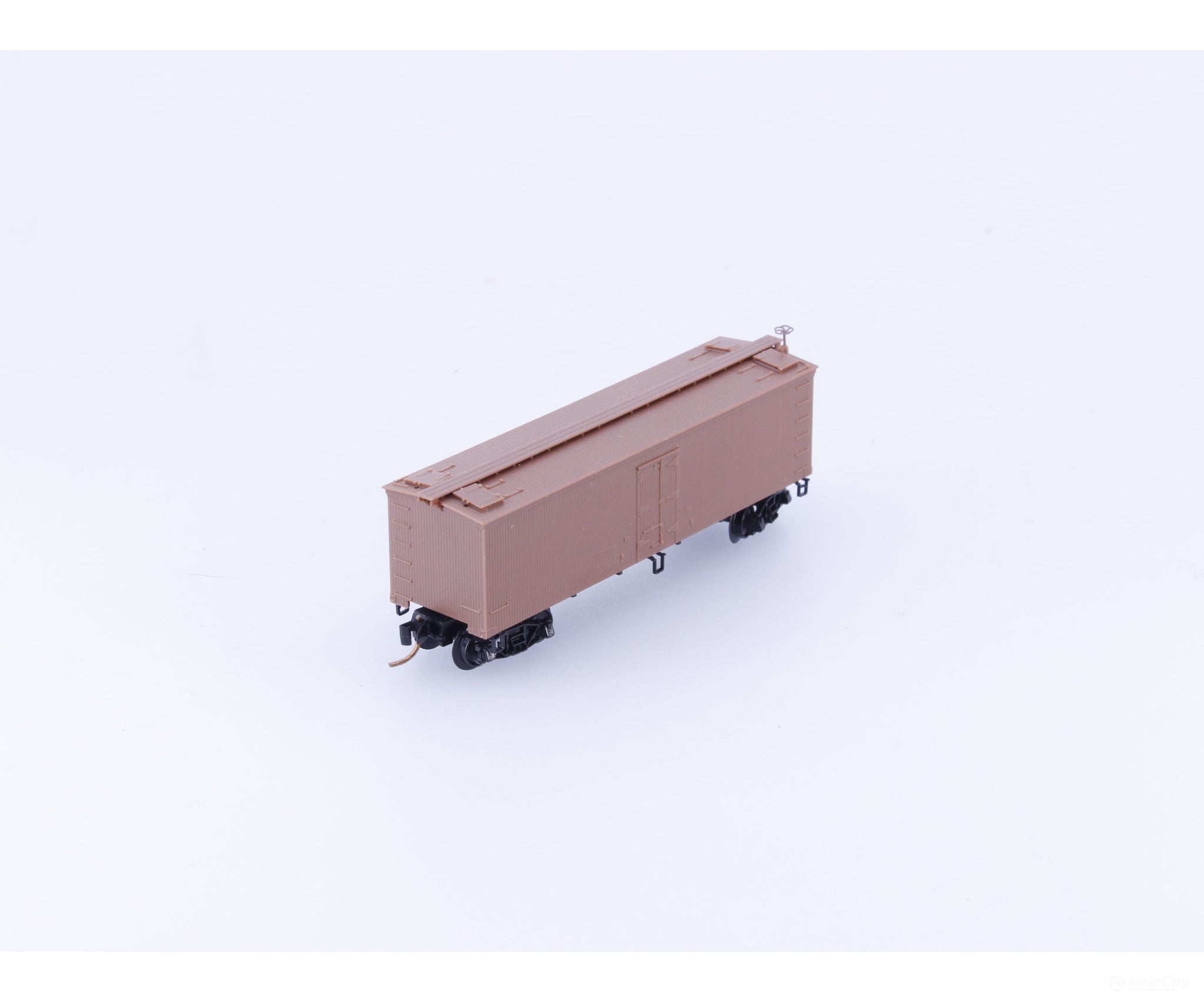 Micro Trains 58500 N 36’ Wood Reefer w/ Steel Frame Undecorated - Freight Cars