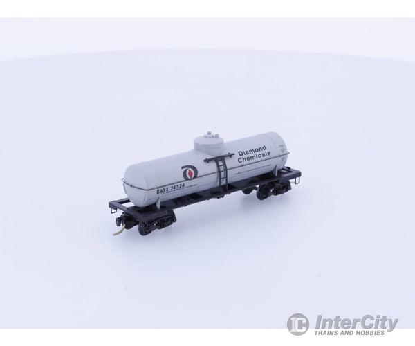 Micro Trains 65190 N 39’ Single Dome Tank Car GATX Corporation (GATX) 74324 Freight Cars