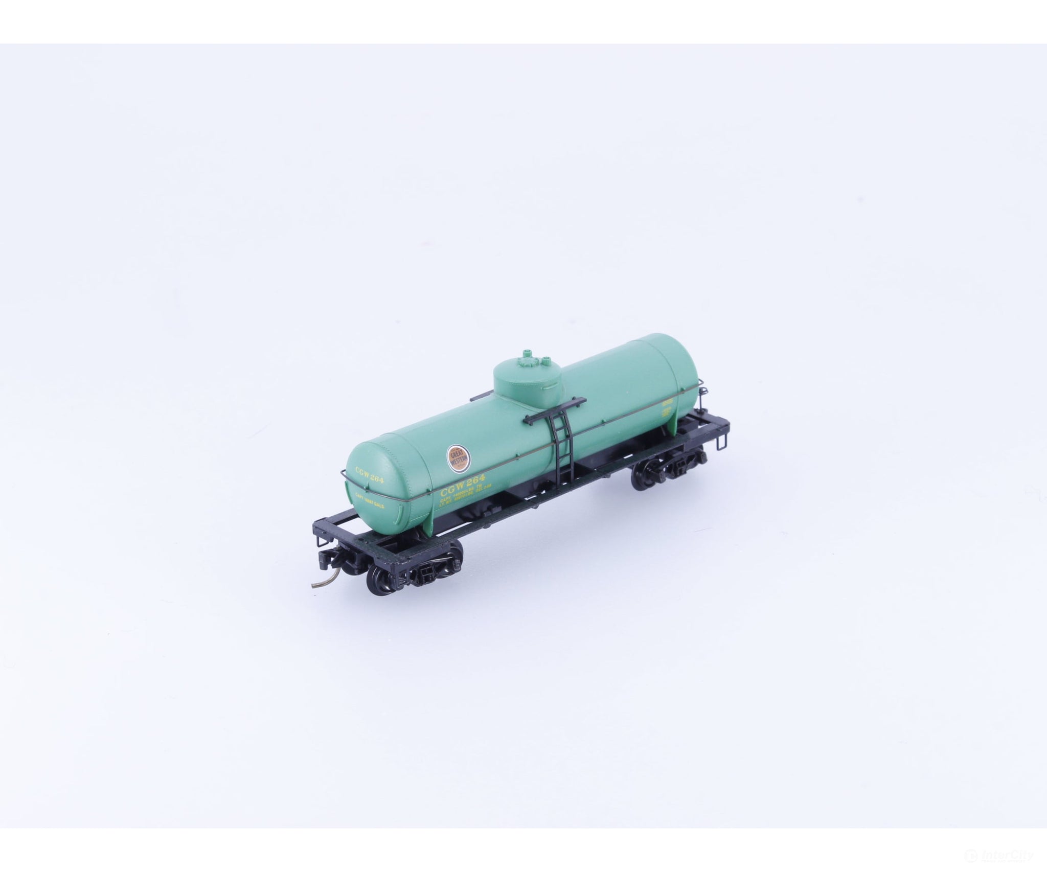 Micro Trains 65310 N 39’ Single Dome Tank Car Chicago Great Western (CGW) 364 - Freight Cars