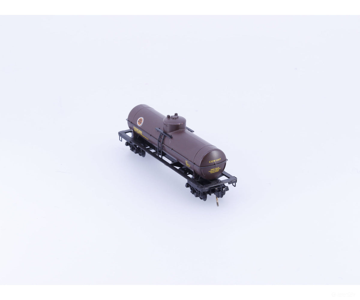 Micro Trains 65320 N 39’ Single Dome Tank Car Chicago Great Western (CGW) 267 - Freight Cars